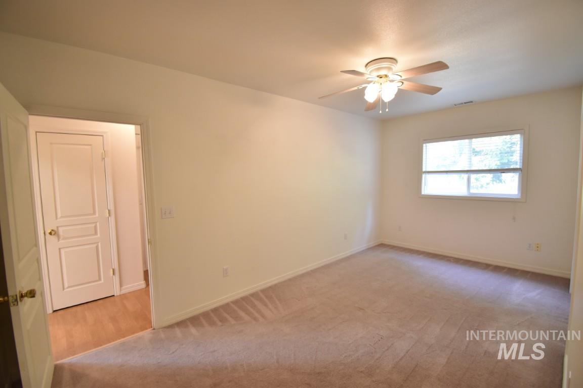 933 W State Street, Eagle, Idaho 83616, 2 Bedrooms, 2 Bathrooms, Rental For Rent, Price $1,695, 98960251