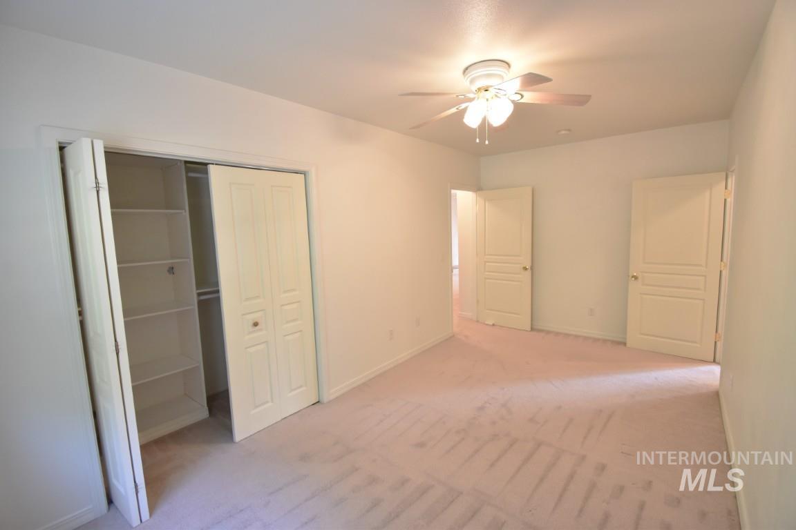 933 W State Street, Eagle, Idaho 83616, 2 Bedrooms, 2 Bathrooms, Rental For Rent, Price $1,695, 98960251