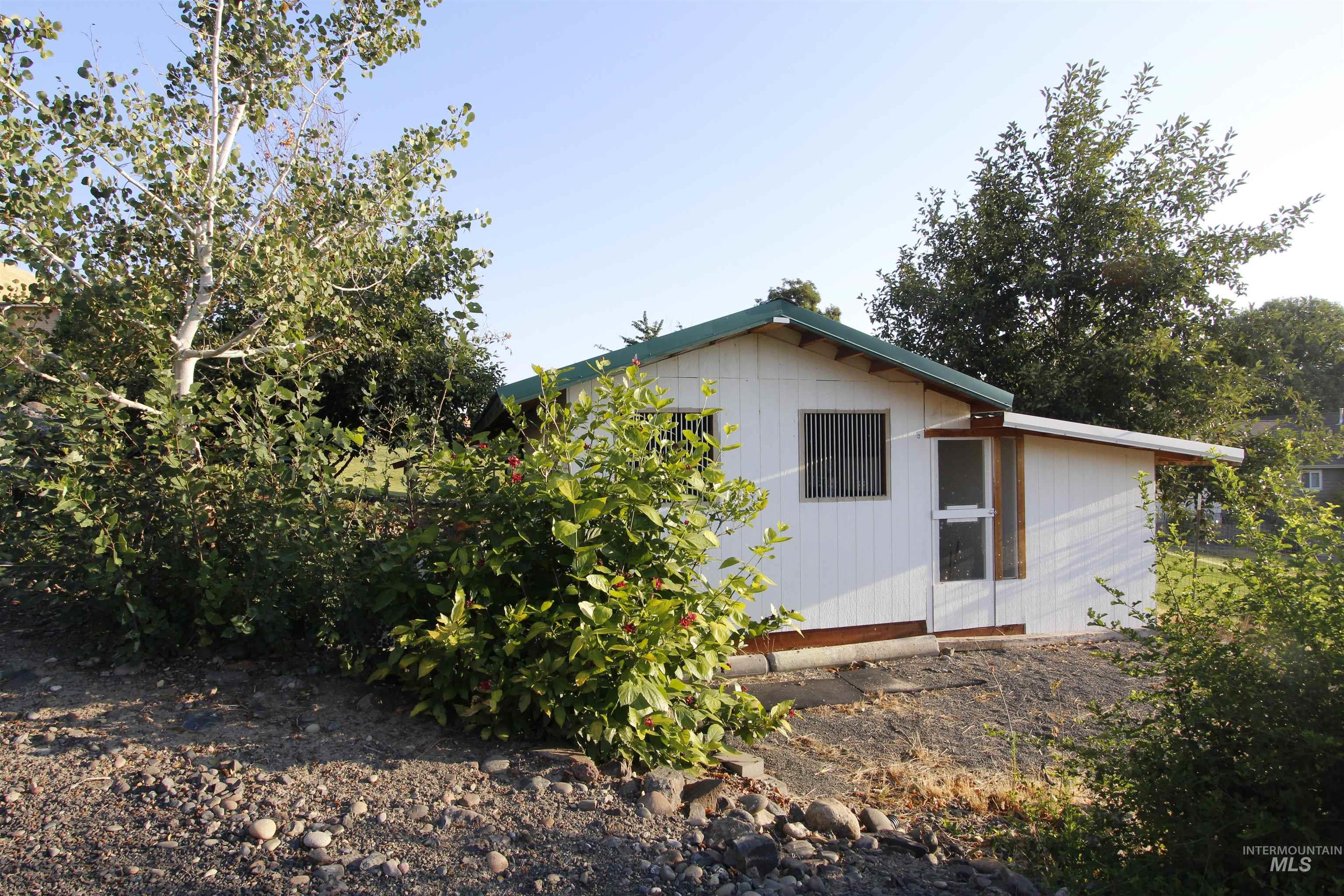 View of home's exterior