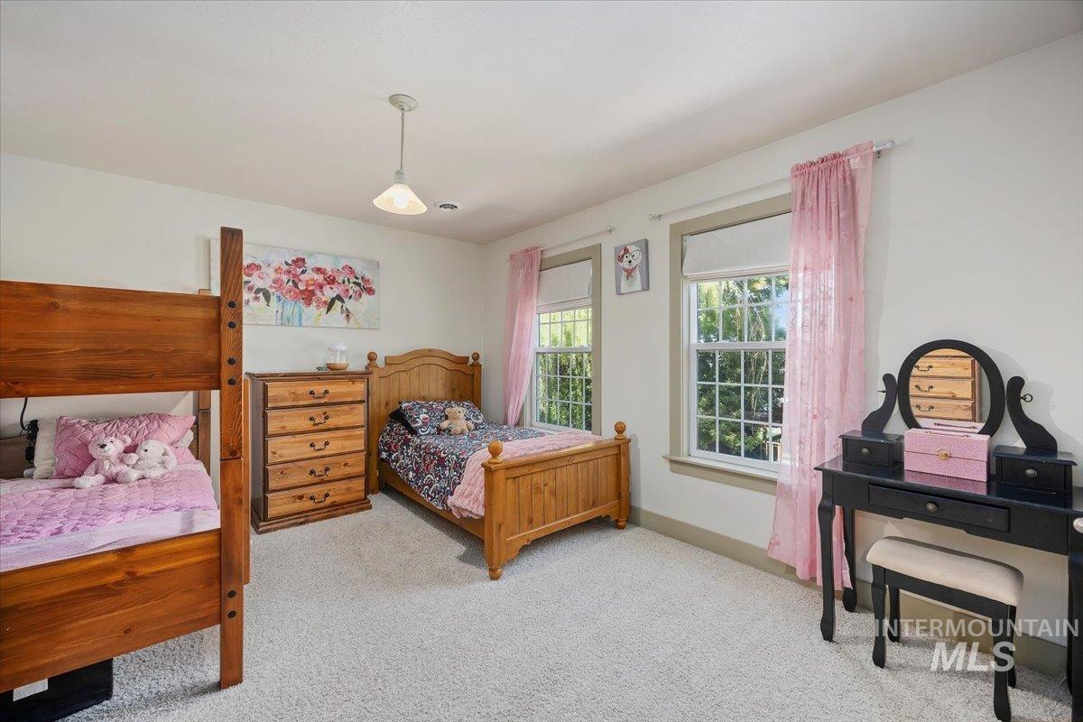 Bedroom with carpet