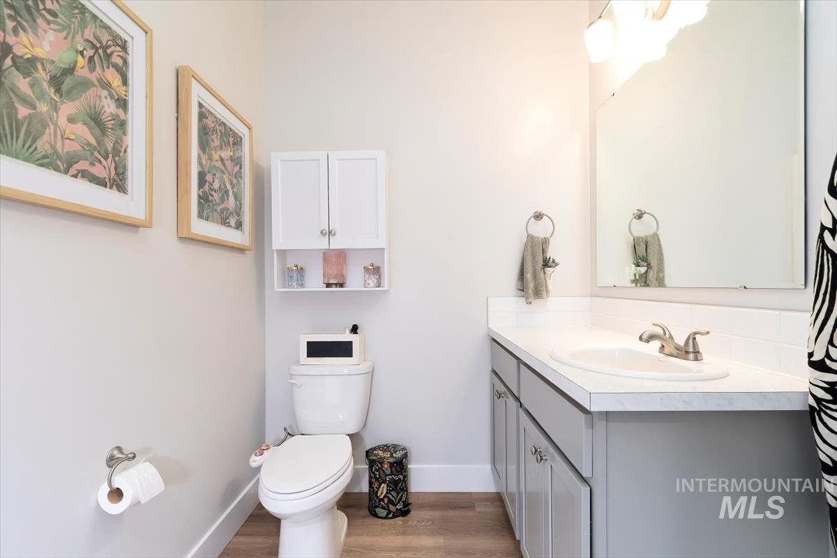 1460 W Lark Court, Nampa, Idaho 83651, 2 Bedrooms, 2 Bathrooms, Residential For Sale, Price $329,900, 98960307