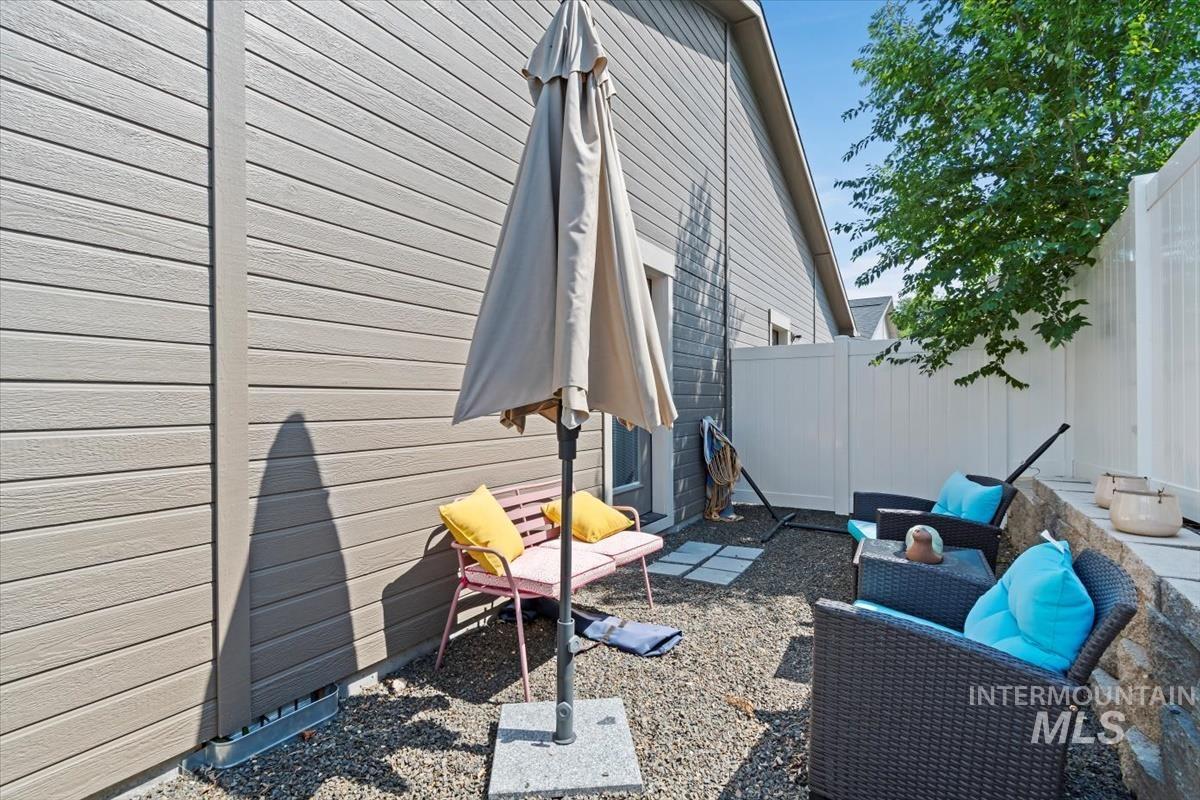 1460 W Lark Court, Nampa, Idaho 83651, 2 Bedrooms, 2 Bathrooms, Residential For Sale, Price $329,900, 98960307