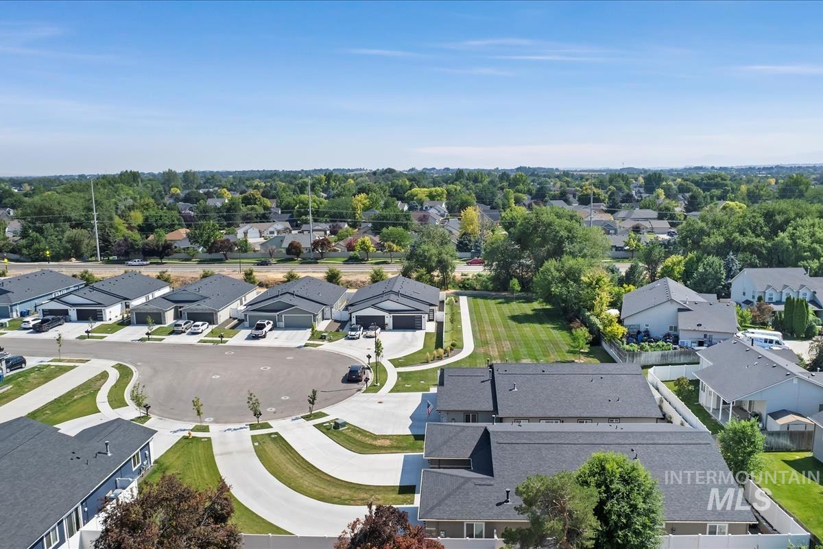1460 W Lark Court, Nampa, Idaho 83651, 2 Bedrooms, 2 Bathrooms, Residential For Sale, Price $329,900, 98960307