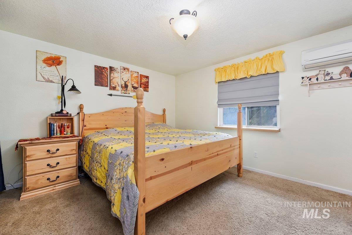 598 N Gray, King Hill, Idaho 83633, 3 Bedrooms, 1.5 Bathrooms, Residential For Sale, Price $399,900, 98960317