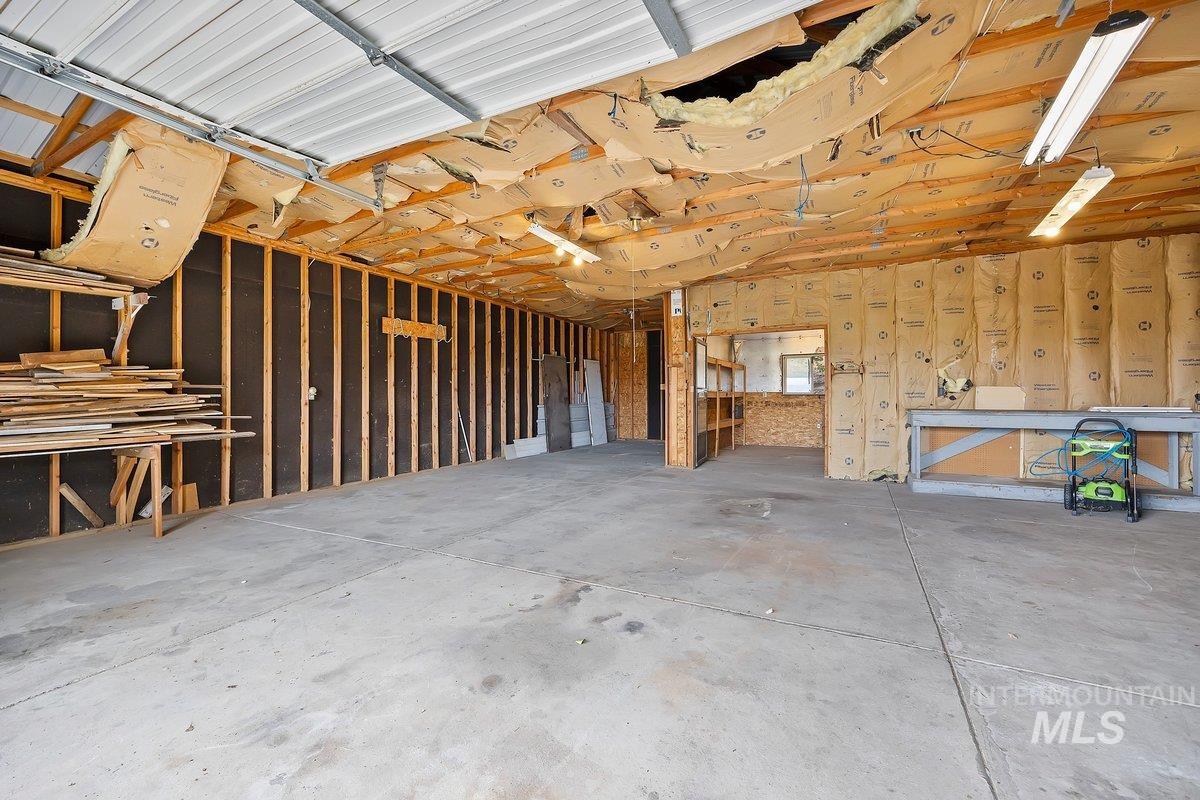 598 N Gray, King Hill, Idaho 83633, 3 Bedrooms, 1.5 Bathrooms, Residential For Sale, Price $399,900, 98960317