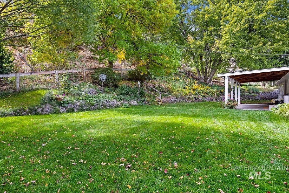598 N Gray, King Hill, Idaho 83633, 3 Bedrooms, 1.5 Bathrooms, Residential For Sale, Price $399,900, 98960317