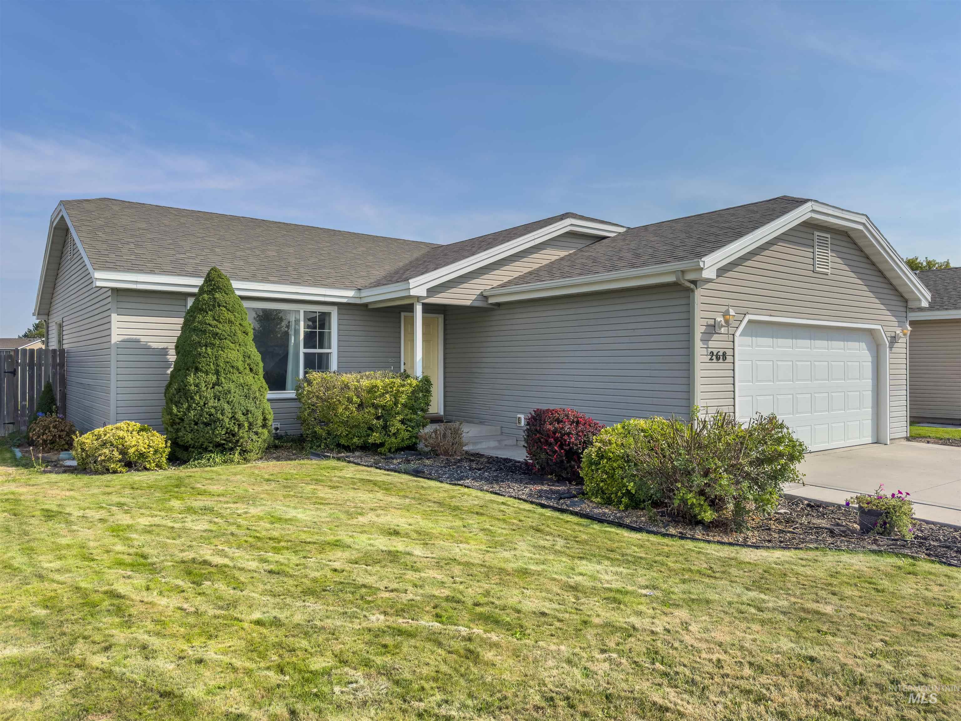268 Seven Springs Ave, Twin Falls, Idaho 83301, 3 Bedrooms, 2 Bathrooms, Residential For Sale, Price $329,000, 98960325