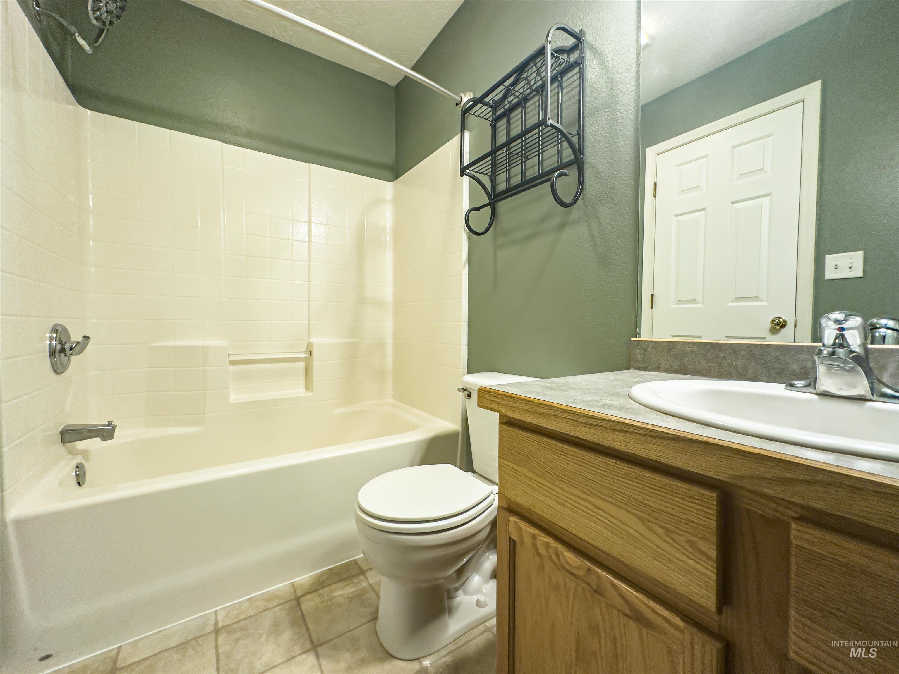 268 Seven Springs Ave, Twin Falls, Idaho 83301, 3 Bedrooms, 2 Bathrooms, Residential For Sale, Price $329,000, 98960325