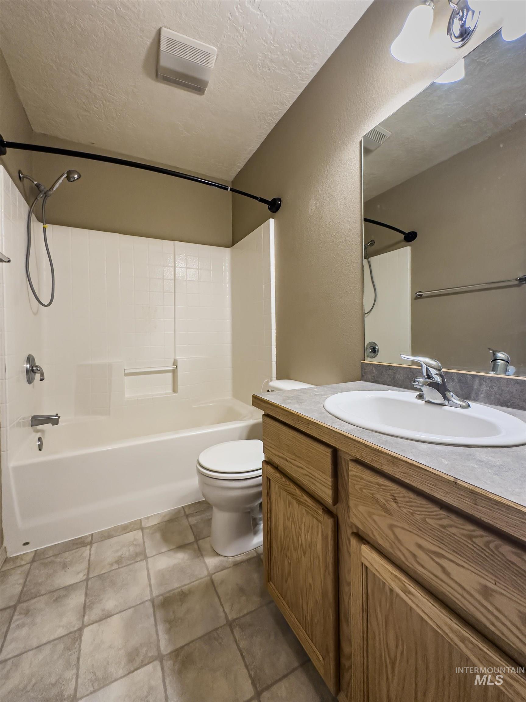 268 Seven Springs Ave, Twin Falls, Idaho 83301, 3 Bedrooms, 2 Bathrooms, Residential For Sale, Price $329,000, 98960325