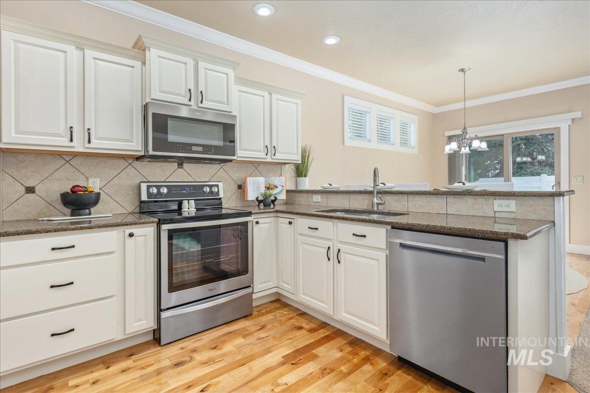 2371 E Powder River St, Meridian, Idaho 83642-4796, 3 Bedrooms, 2 Bathrooms, Residential For Sale, Price $400,000, 98960334