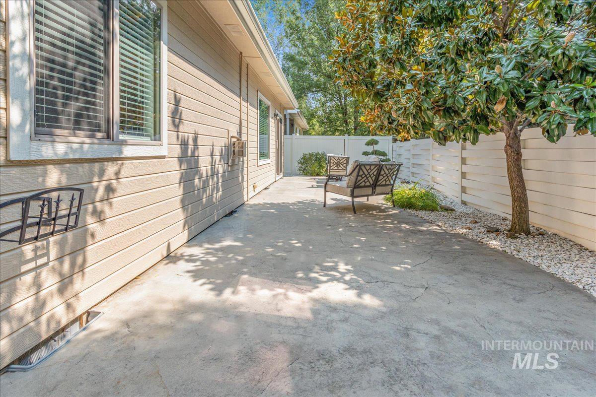 2371 E Powder River St, Meridian, Idaho 83642-4796, 3 Bedrooms, 2 Bathrooms, Residential For Sale, Price $400,000, 98960334