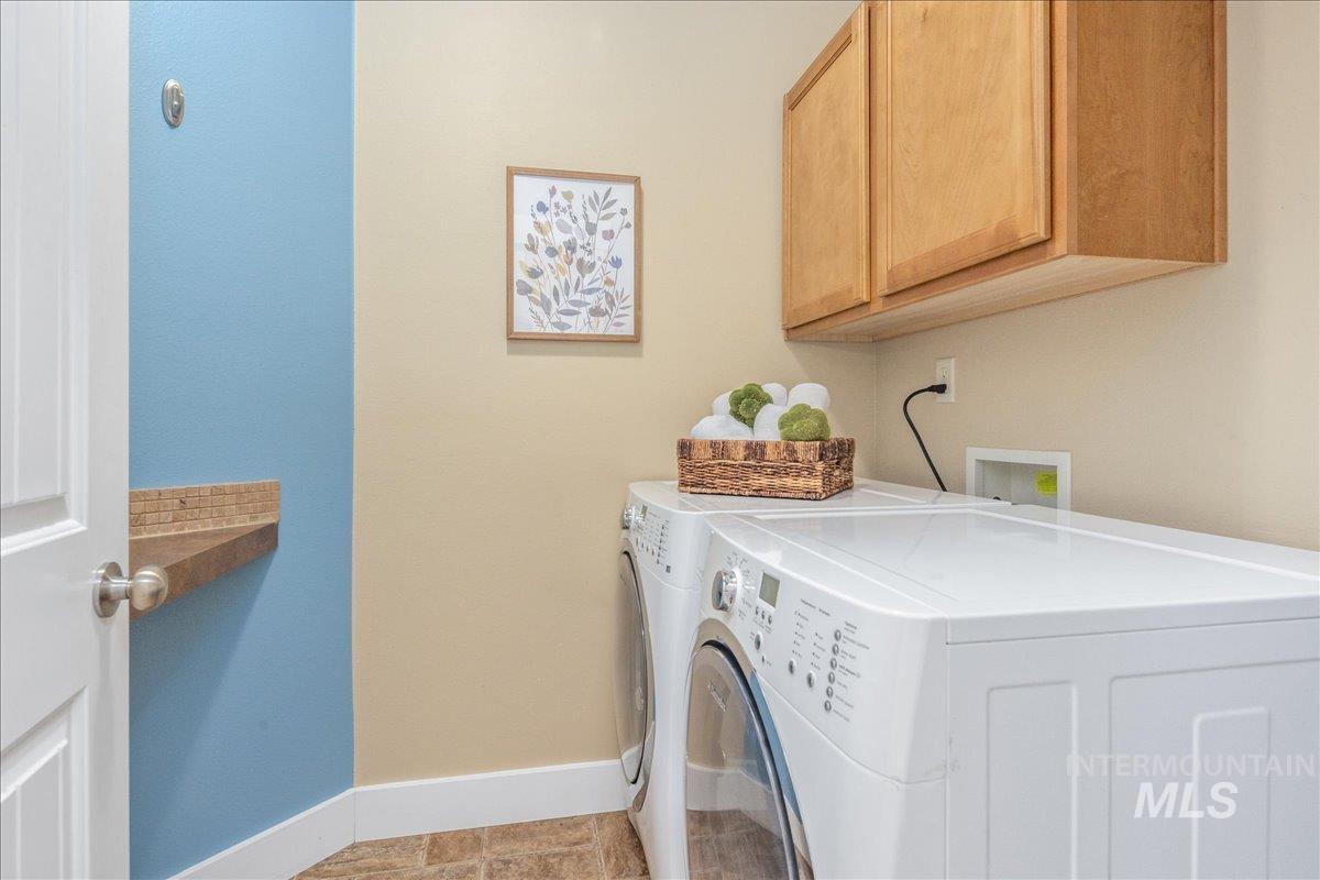 2371 E Powder River St, Meridian, Idaho 83642-4796, 3 Bedrooms, 2 Bathrooms, Residential For Sale, Price $400,000, 98960334