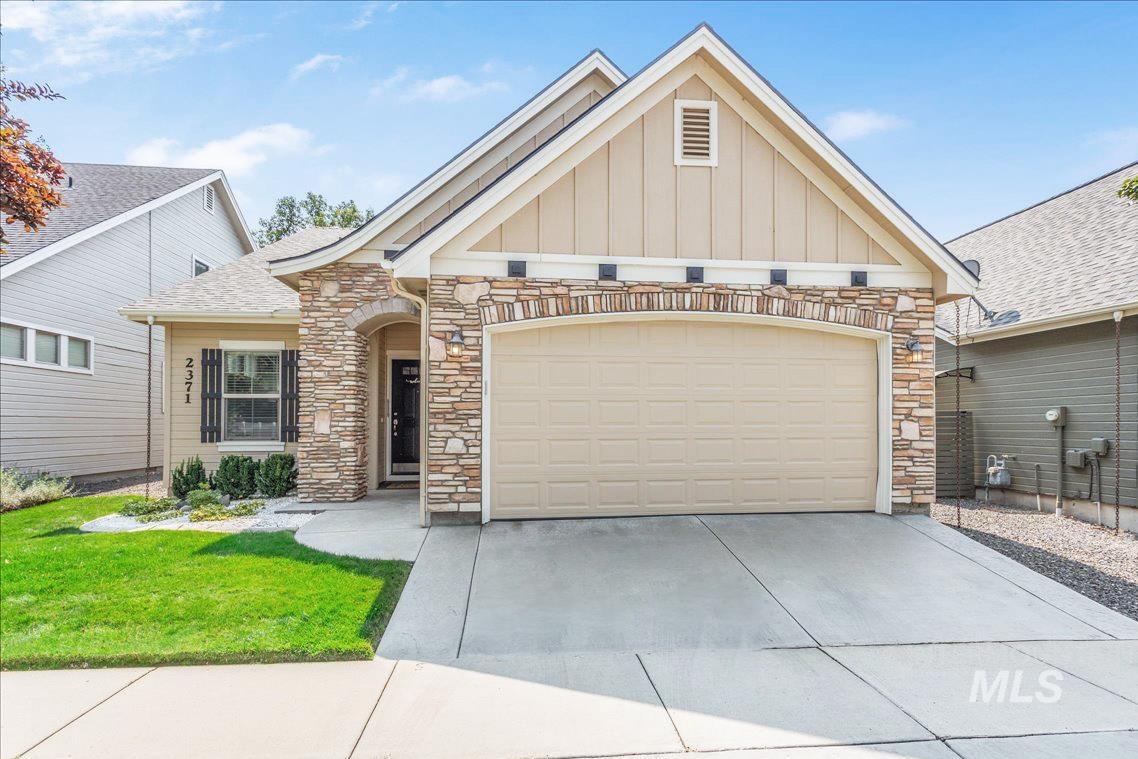2371 E Powder River St, Meridian, Idaho 83642-4796, 3 Bedrooms, 2 Bathrooms, Residential For Sale, Price $400,000, 98960334
