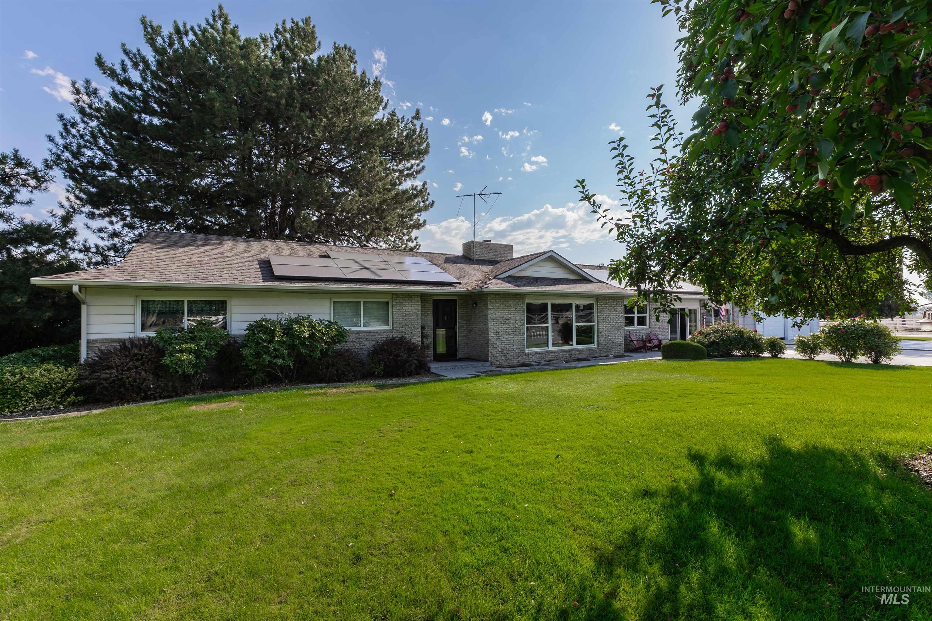 21474 Ustick, Caldwell, Idaho 83607, 5 Bedrooms, 3 Bathrooms, Residential For Sale, Price $895,000, 98960342