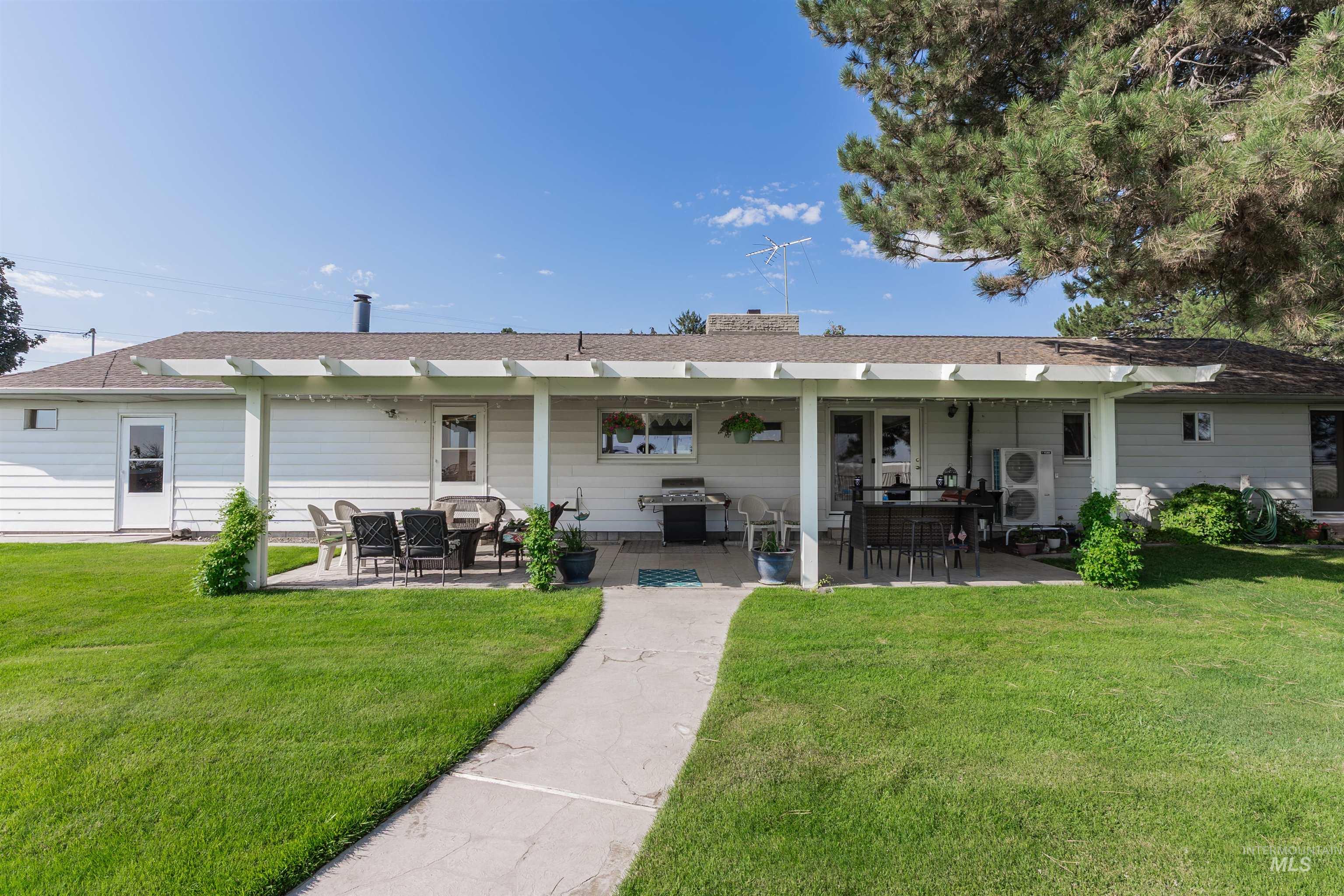 21474 Ustick, Caldwell, Idaho 83607, 5 Bedrooms, 3 Bathrooms, Residential For Sale, Price $895,000, 98960342