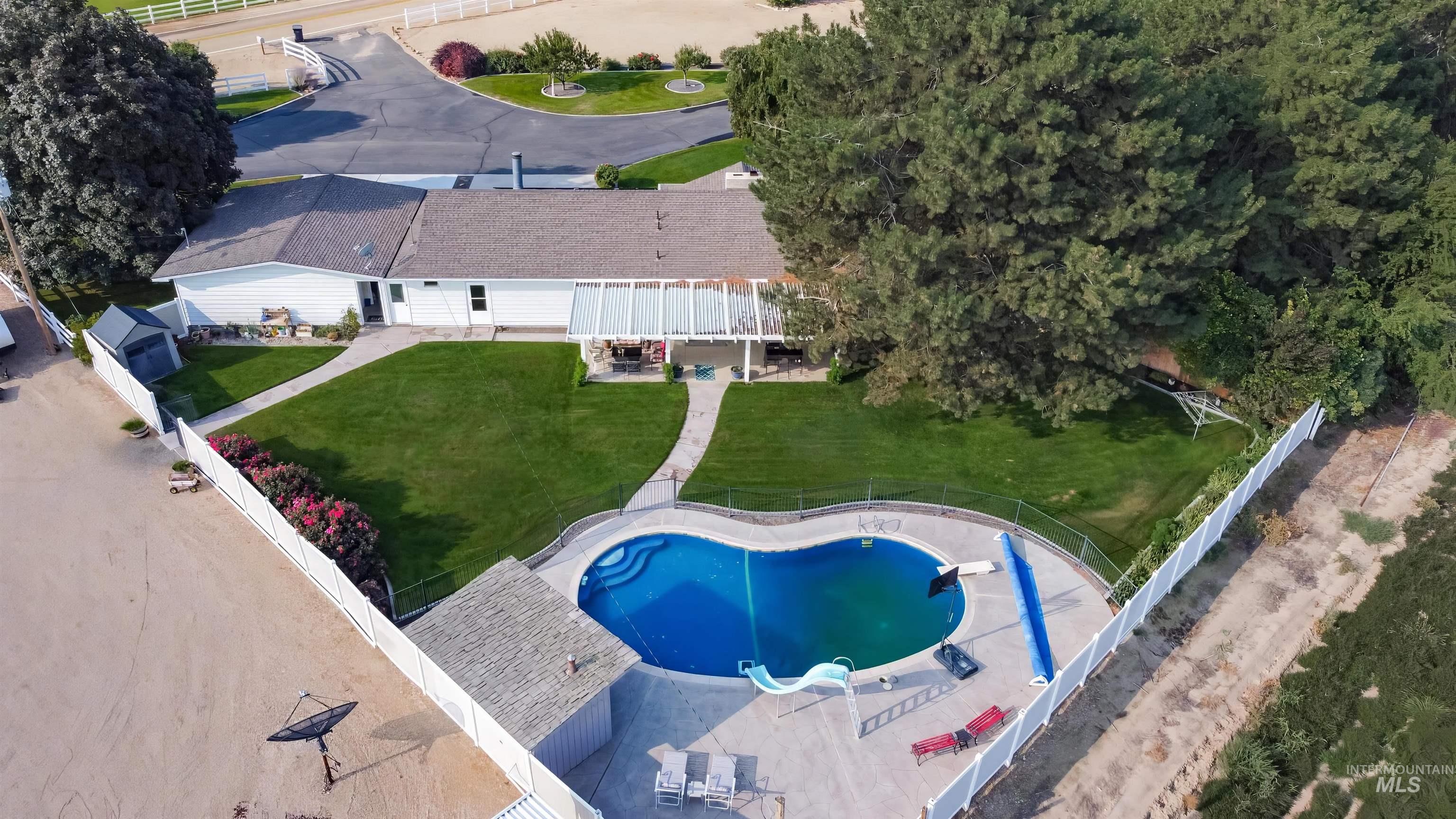 21474 Ustick, Caldwell, Idaho 83607, 5 Bedrooms, 3 Bathrooms, Residential For Sale, Price $895,000, 98960342