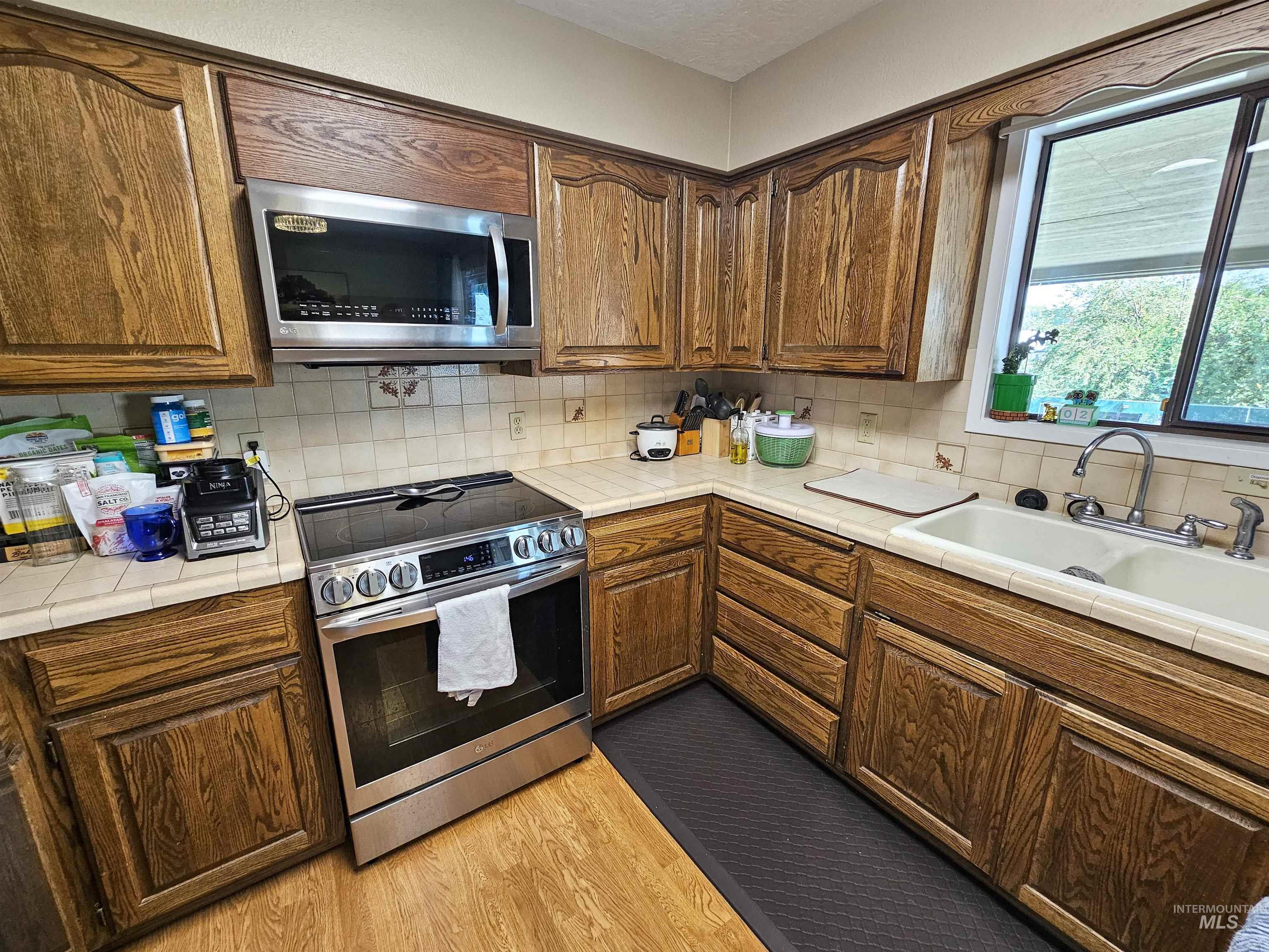 3433 7th Street, Lewiston, Idaho 83501, 3 Bedrooms, 2 Bathrooms, Residential For Sale, Price $485,000, 98960343