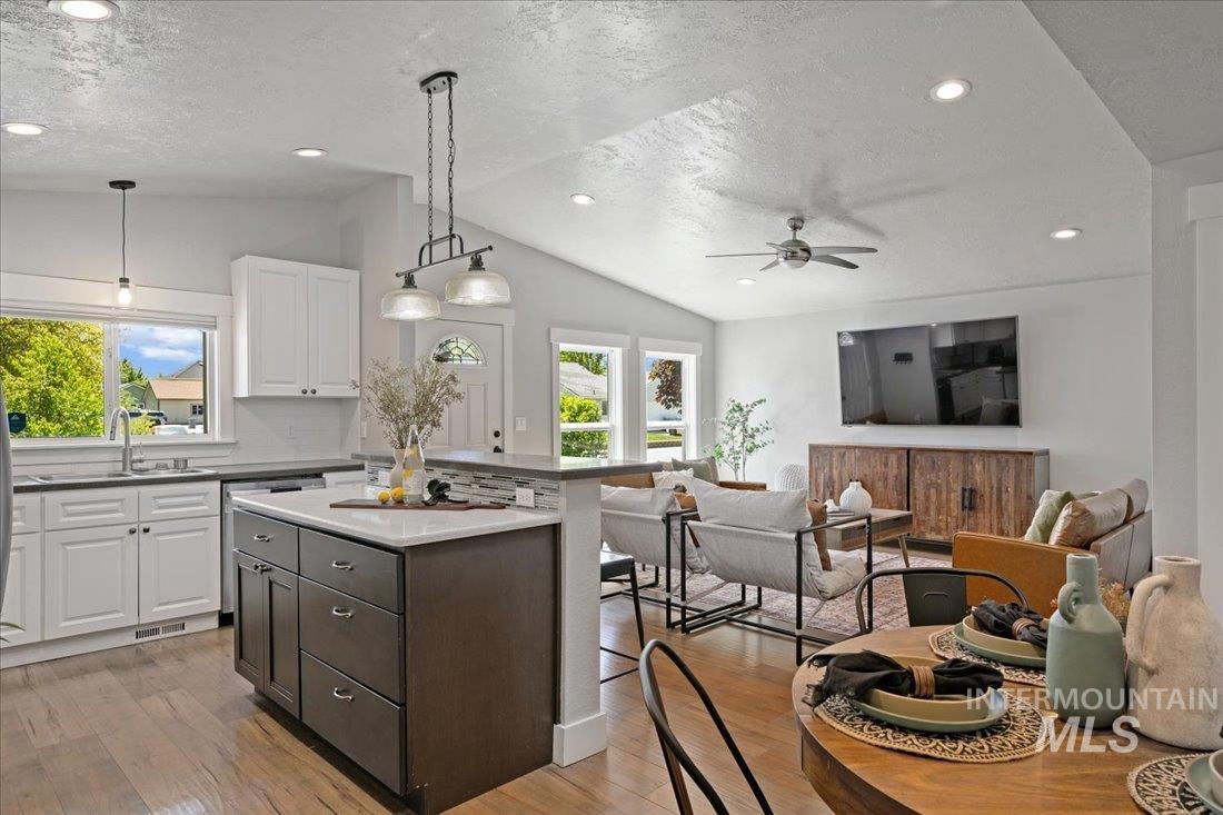 7100 W Limelight Street, Boise, Idaho 83714, 4 Bedrooms, 3 Bathrooms, Residential For Sale, Price $589,000, 98960344