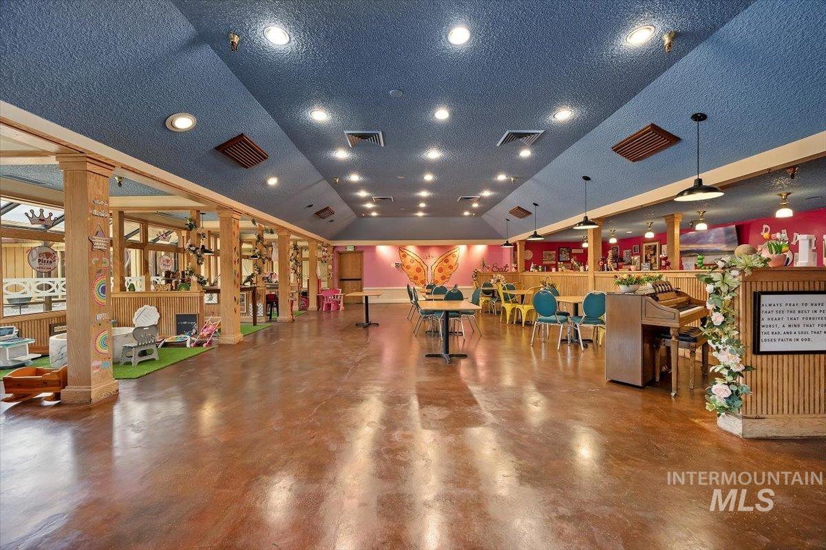 Lobby featuring a textured ceiling