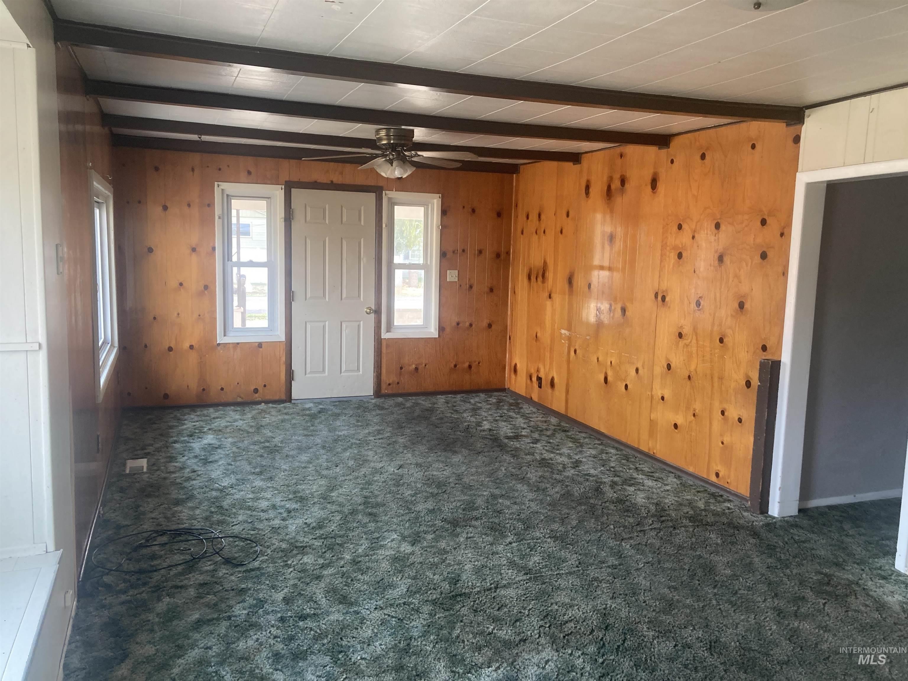 Living room/Dining room
