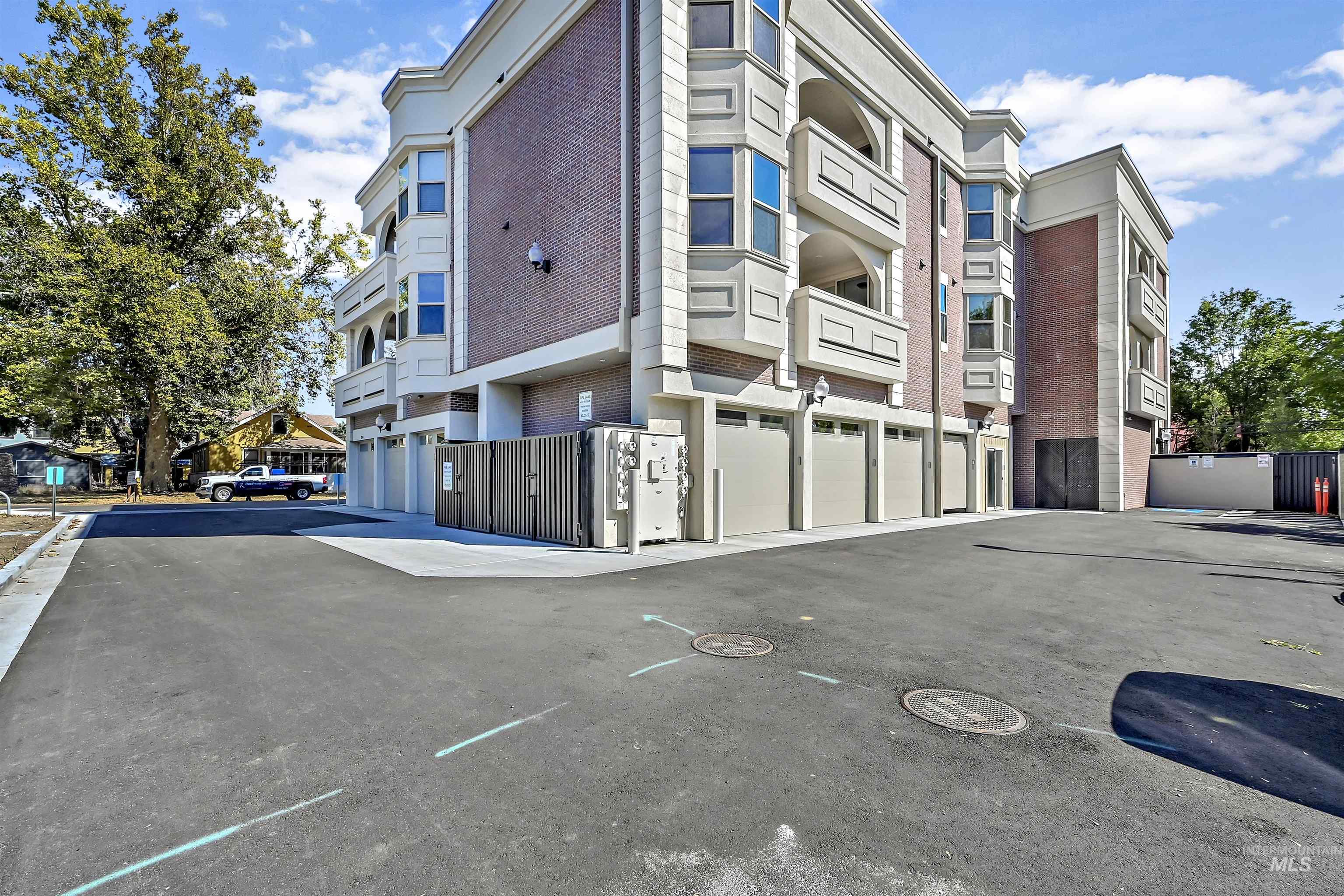 79 E Aikens Rd. Apt #203, Eagle, Idaho 83616-5962, 2 Bedrooms, 2 Bathrooms, Residential For Sale, Price $775,000, 98960361