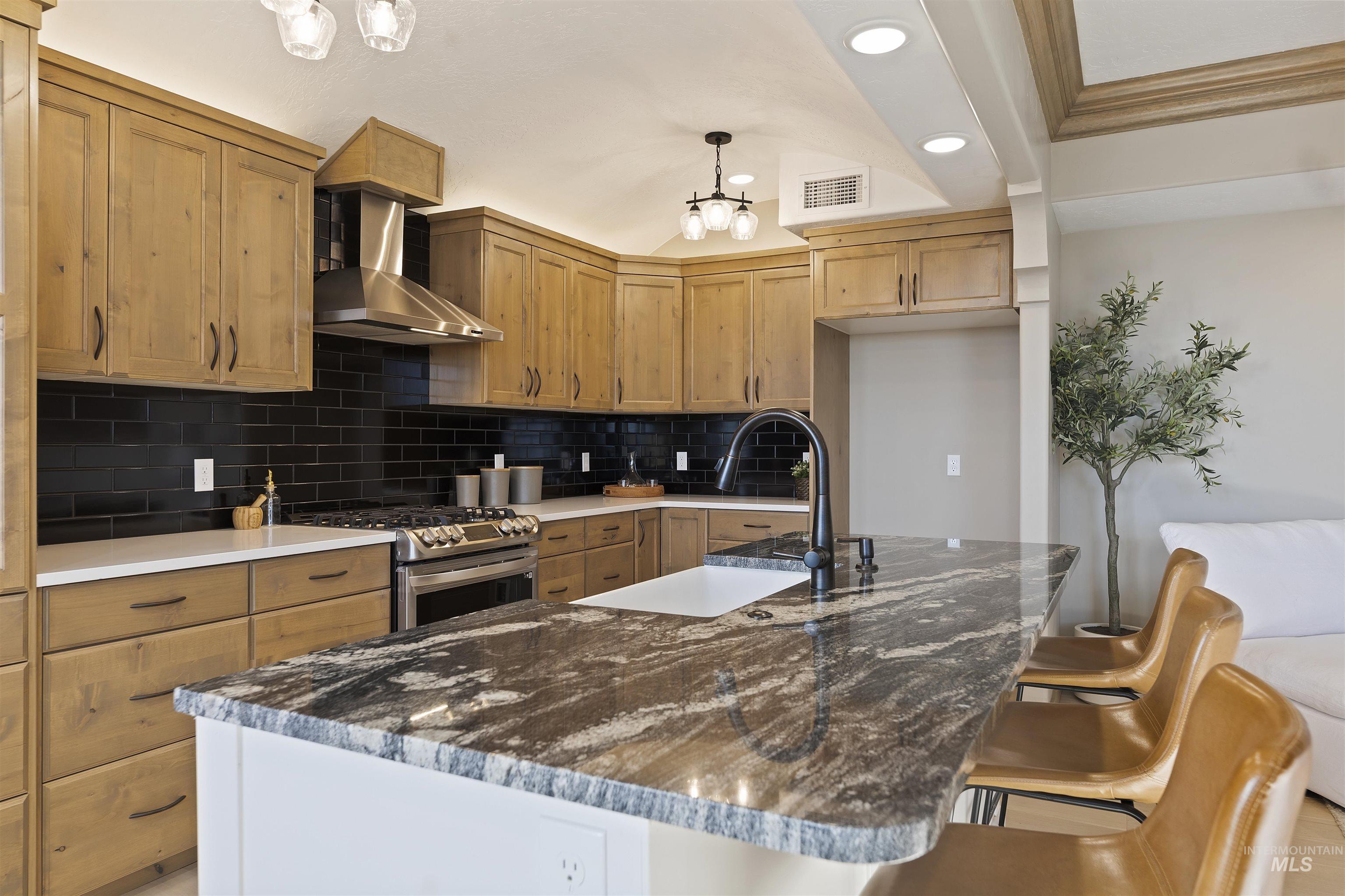 79 E Aikens Rd. Apt #203, Eagle, Idaho 83616-5962, 2 Bedrooms, 2 Bathrooms, Residential For Sale, Price $775,000, 98960361