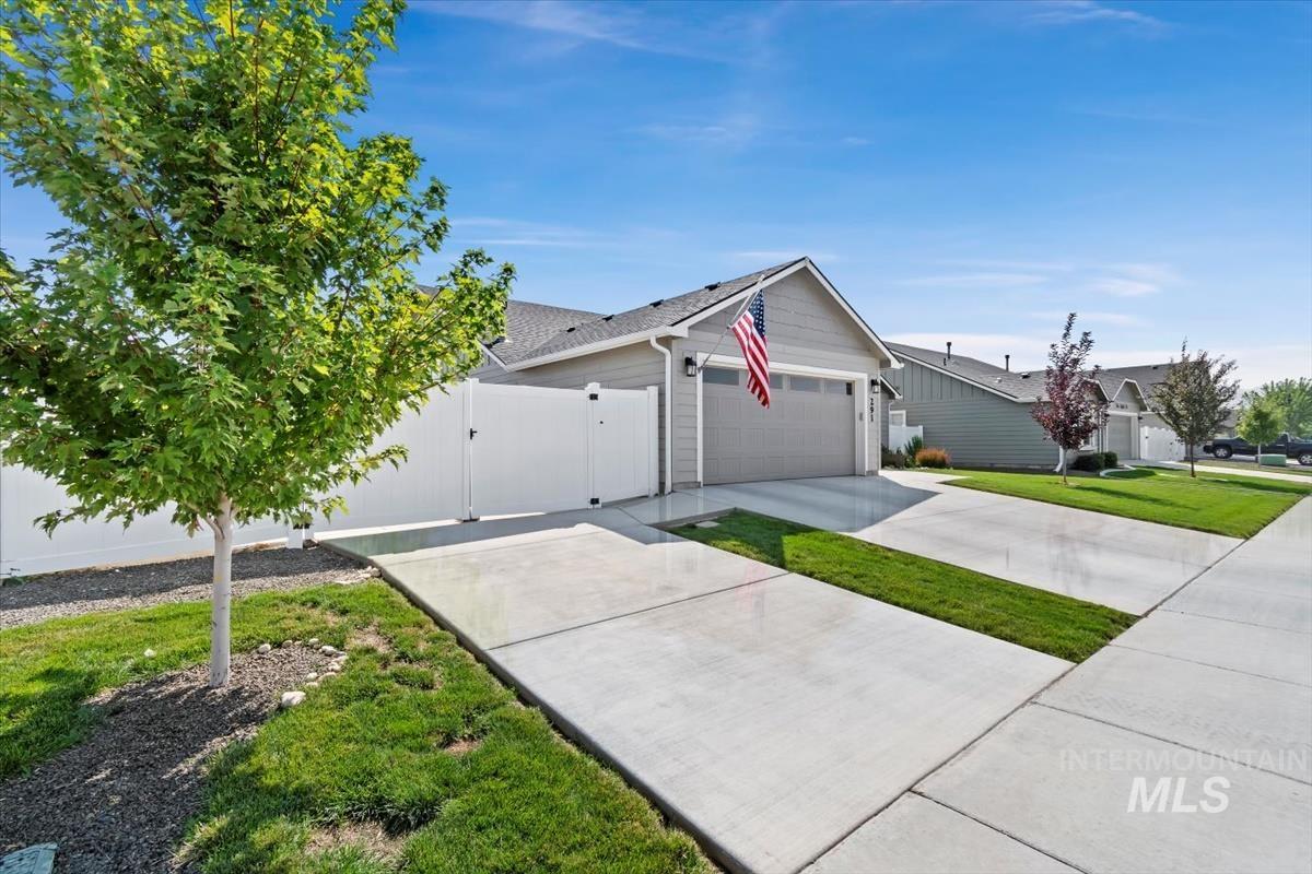291 S Fuji Ave, Emmett, Idaho 83617, 3 Bedrooms, 2 Bathrooms, Residential For Sale, Price $449,900, 98960368