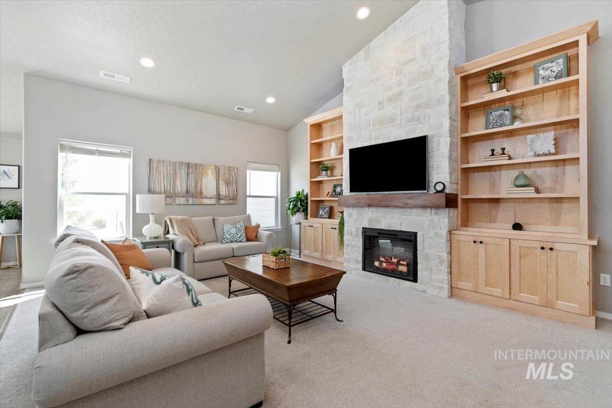 291 S Fuji Ave, Emmett, Idaho 83617, 3 Bedrooms, 2 Bathrooms, Residential For Sale, Price $449,900, 98960368