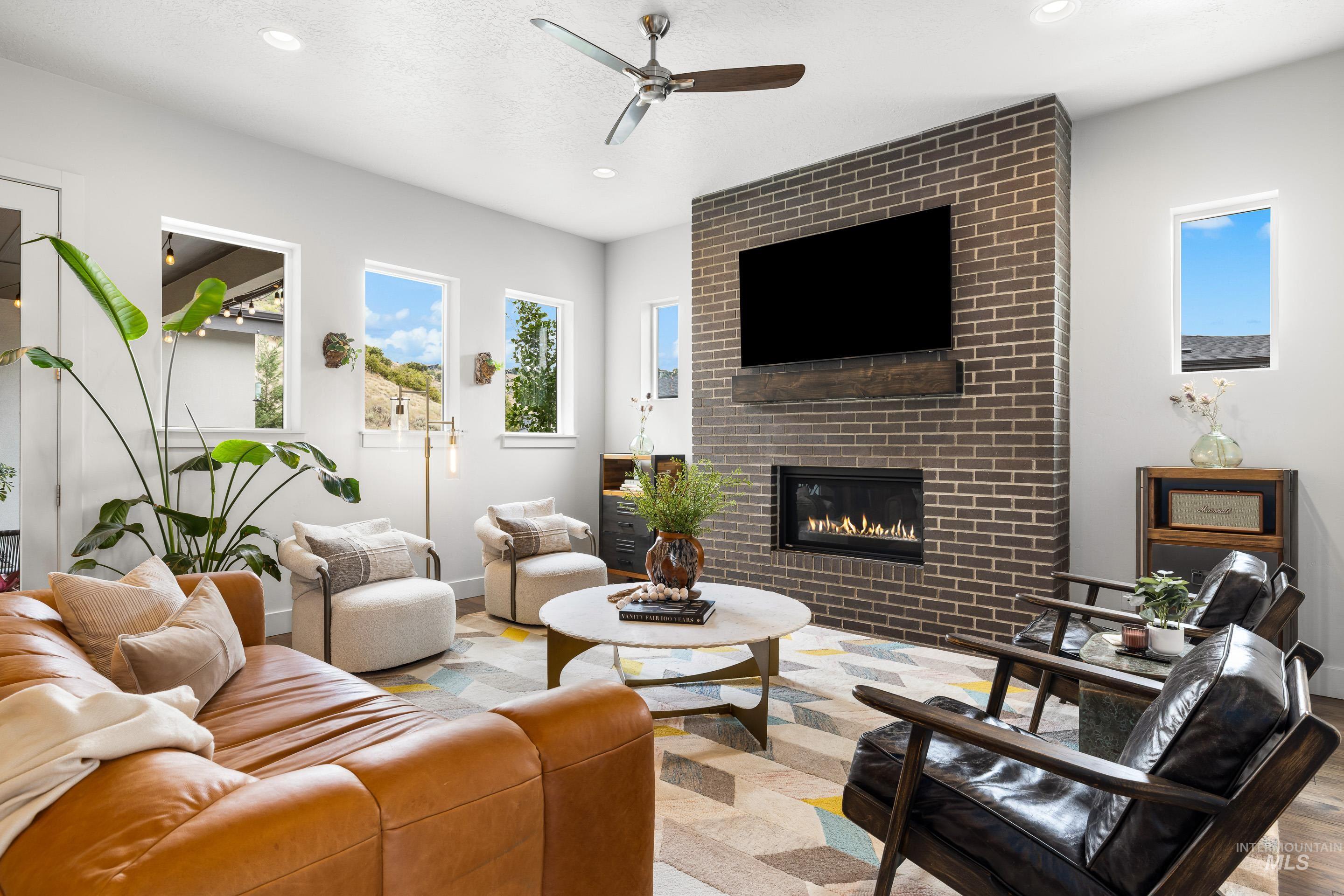 2508 E Warm Springs, Boise, Idaho 83712, 3 Bedrooms, 2.5 Bathrooms, Residential For Sale, Price $888,000, 98960370