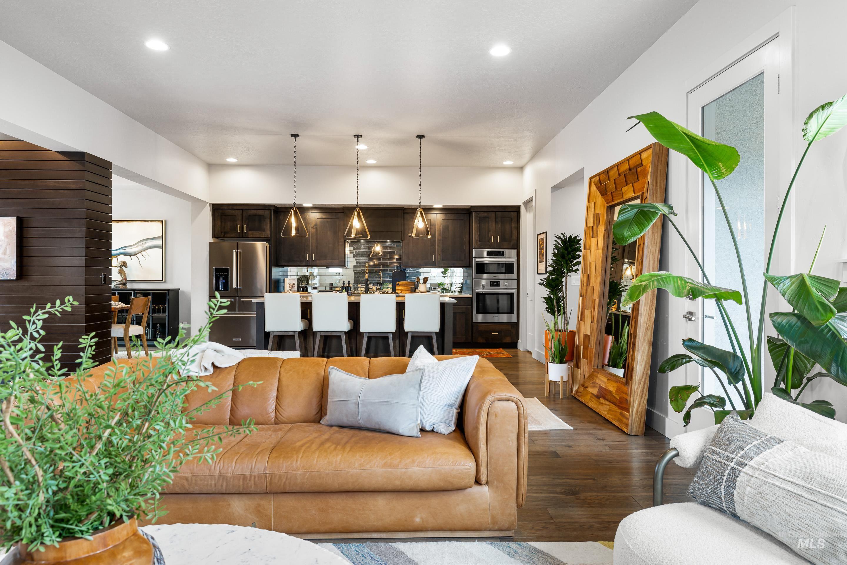 2508 E Warm Springs, Boise, Idaho 83712, 3 Bedrooms, 2.5 Bathrooms, Residential For Sale, Price $888,000, 98960370