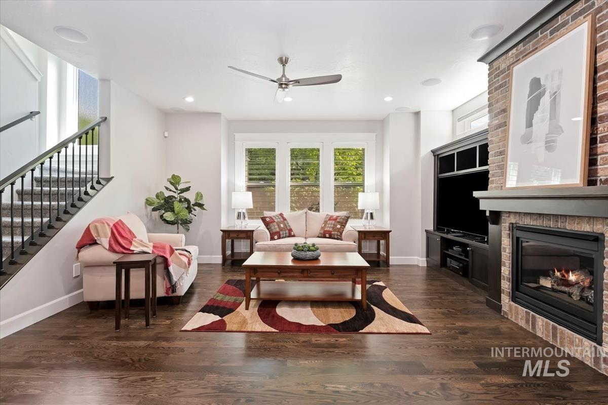 5033 E Woodcarver, Boise, Idaho 83716, 4 Bedrooms, 3 Bathrooms, Residential For Sale, Price $849,900, 98960372