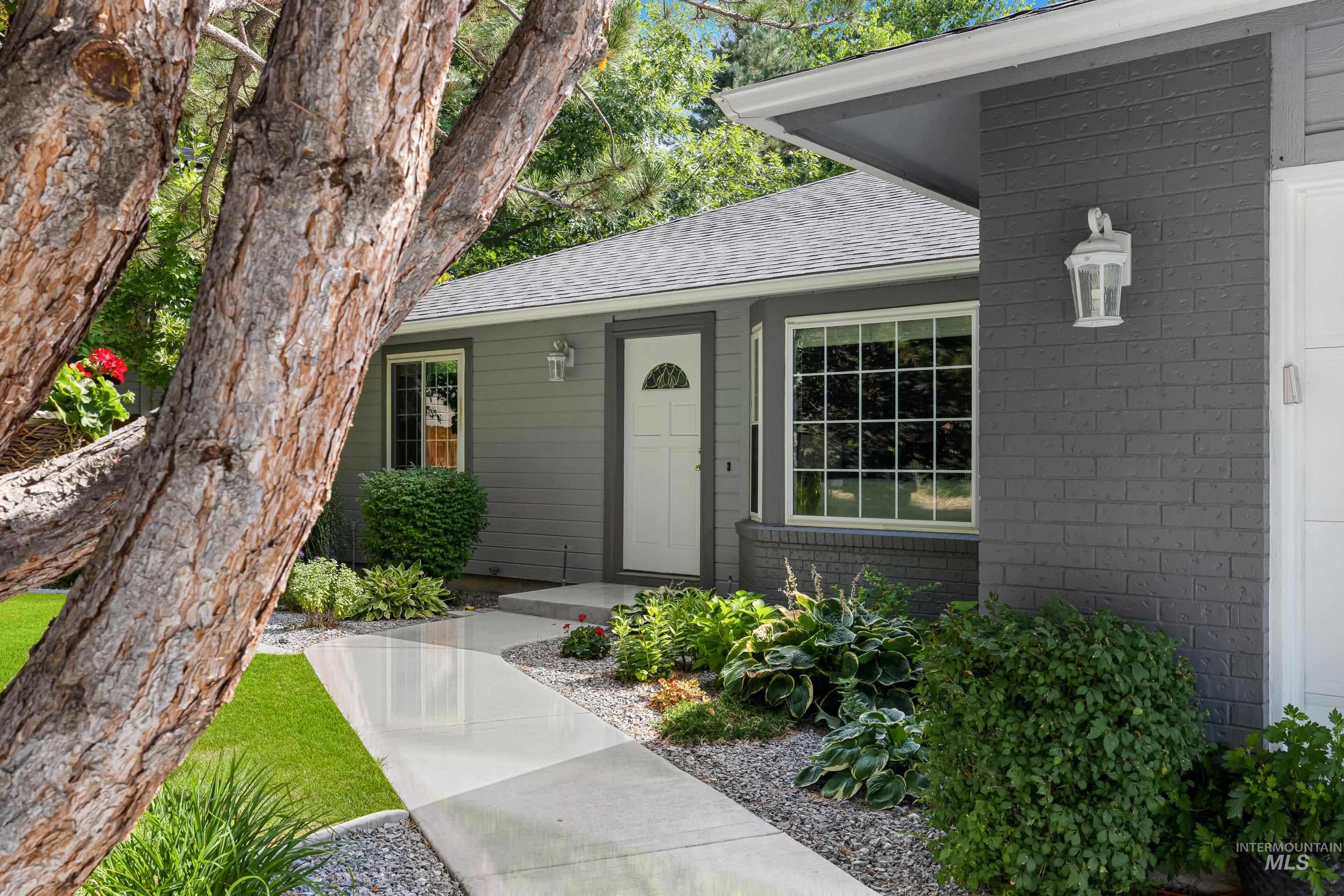 4126 S Iriondo Way, Boise, Idaho 83706, 3 Bedrooms, 2 Bathrooms, Residential For Sale, Price $499,900, 98960374