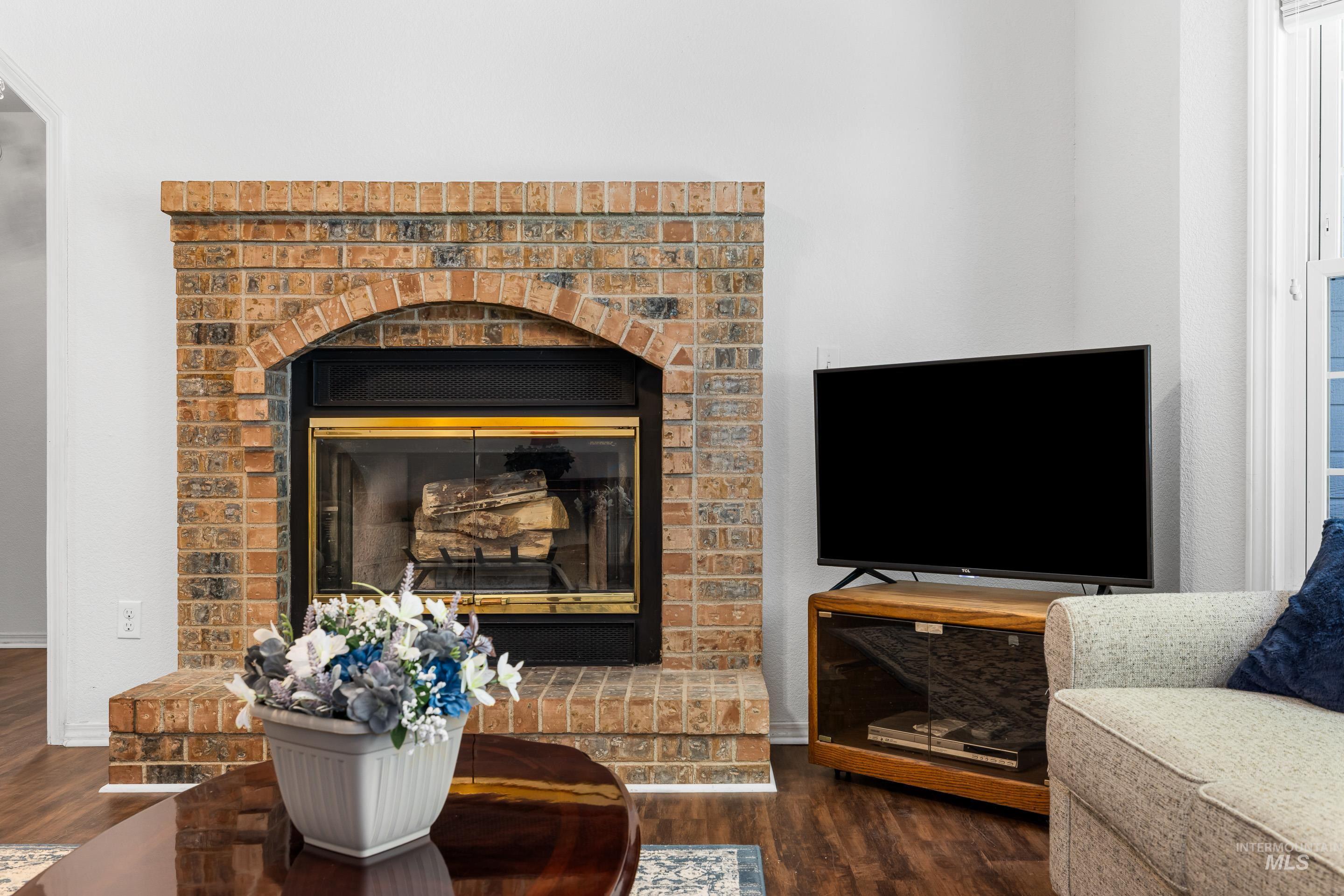 4126 S Iriondo Way, Boise, Idaho 83706, 3 Bedrooms, 2 Bathrooms, Residential For Sale, Price $499,900, 98960374