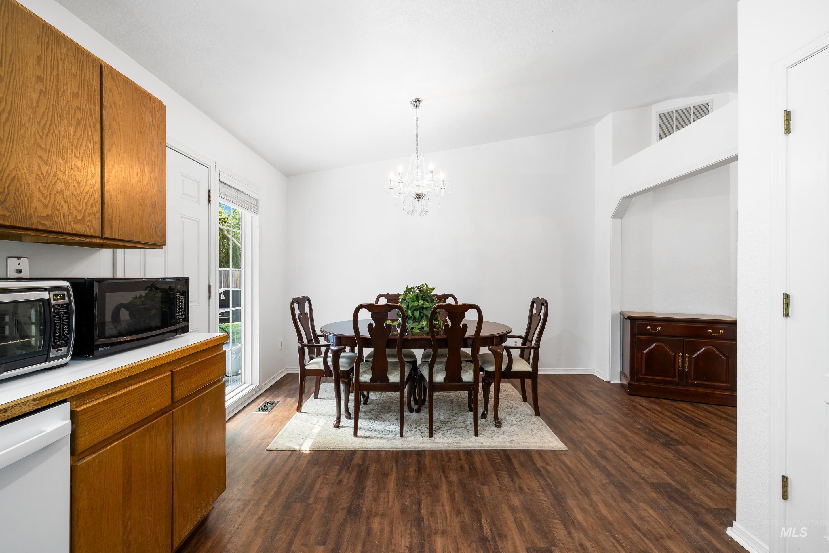 4126 S Iriondo Way, Boise, Idaho 83706, 3 Bedrooms, 2 Bathrooms, Residential For Sale, Price $499,900, 98960374