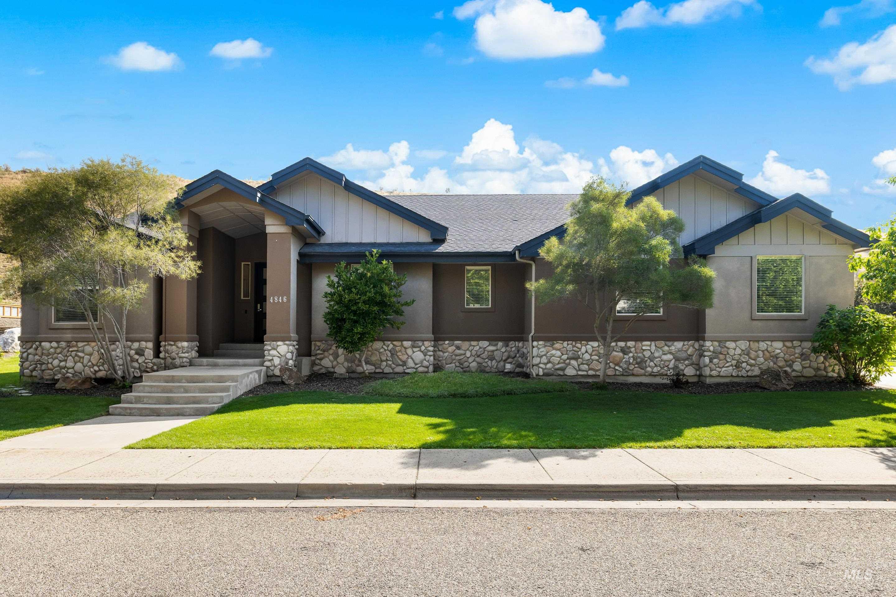 4846 N Arrow Villa Way, Boise, Idaho 83703, 3 Bedrooms, 2 Bathrooms, Residential For Sale, Price $925,000, 98960382