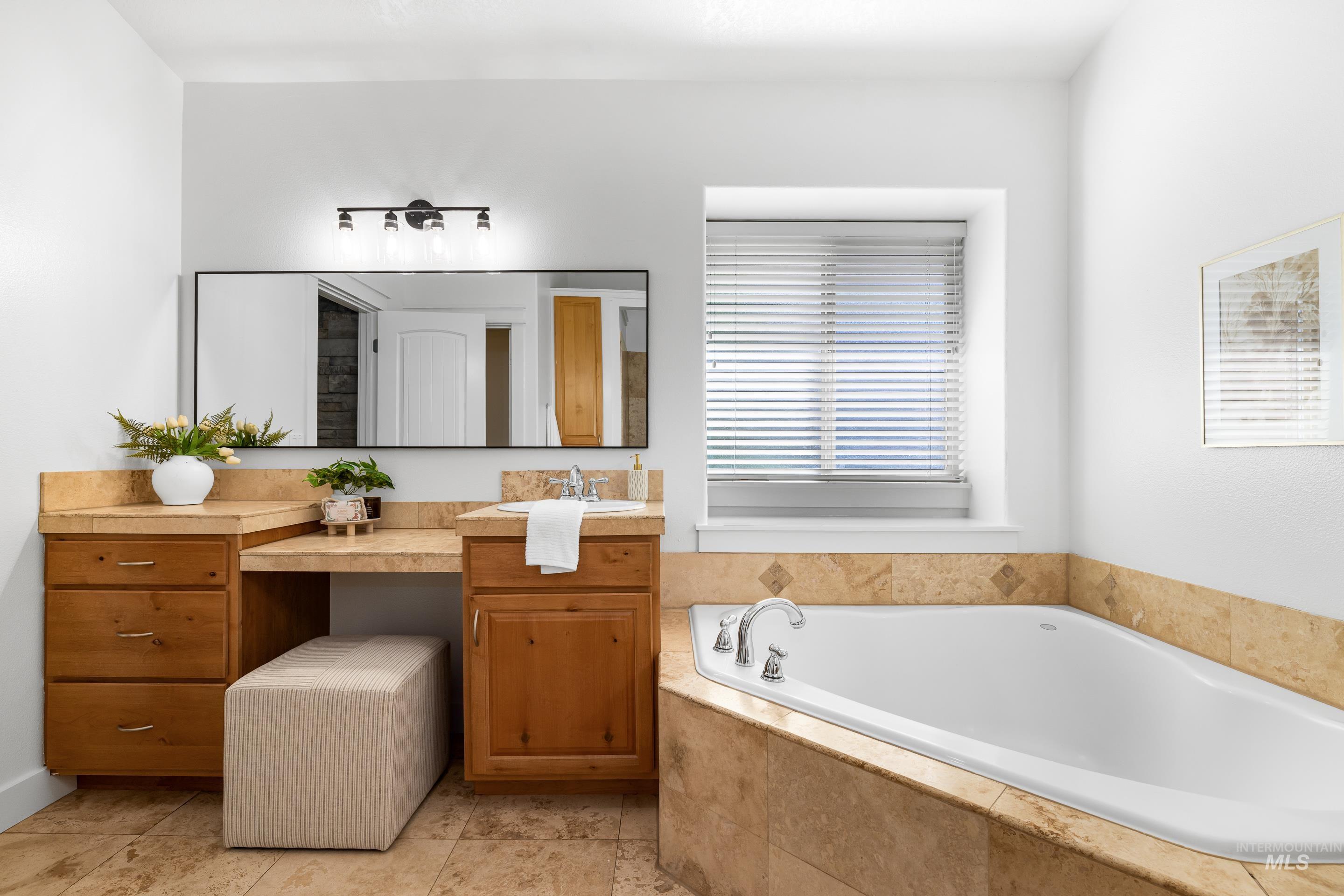 4846 N Arrow Villa Way, Boise, Idaho 83703, 3 Bedrooms, 2 Bathrooms, Residential For Sale, Price $925,000, 98960382