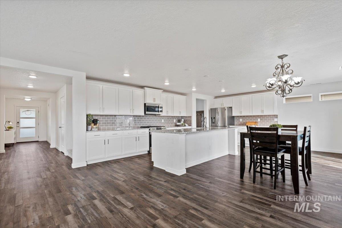 3074 N Greengate Way, Star, Idaho 83669, 5 Bedrooms, 4 Bathrooms, Residential For Sale, Price $610,000, 98960386