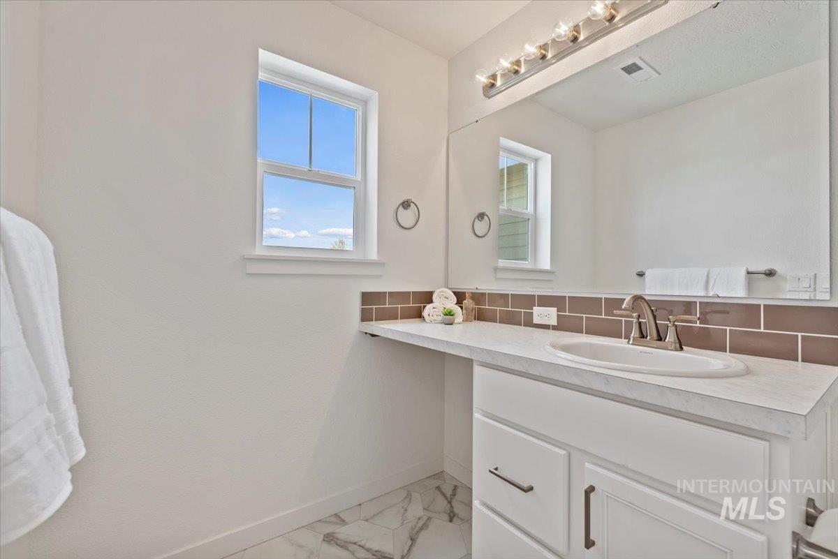 3074 N Greengate Way, Star, Idaho 83669, 5 Bedrooms, 4 Bathrooms, Residential For Sale, Price $610,000, 98960386