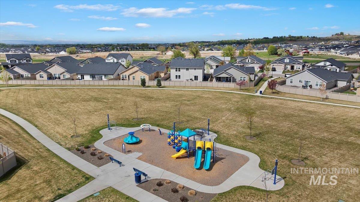 3074 N Greengate Way, Star, Idaho 83669, 5 Bedrooms, 4 Bathrooms, Residential For Sale, Price $610,000, 98960386