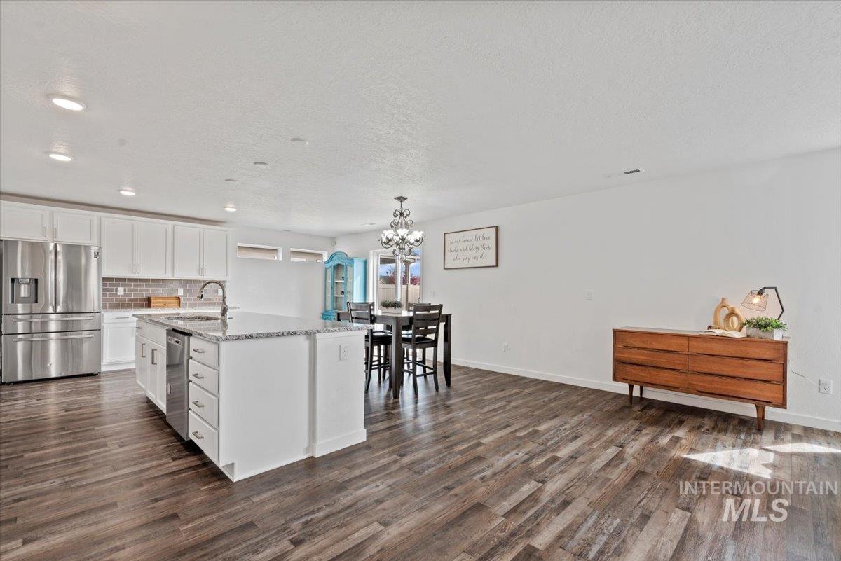 3074 N Greengate Way, Star, Idaho 83669, 5 Bedrooms, 4 Bathrooms, Residential For Sale, Price $610,000, 98960386