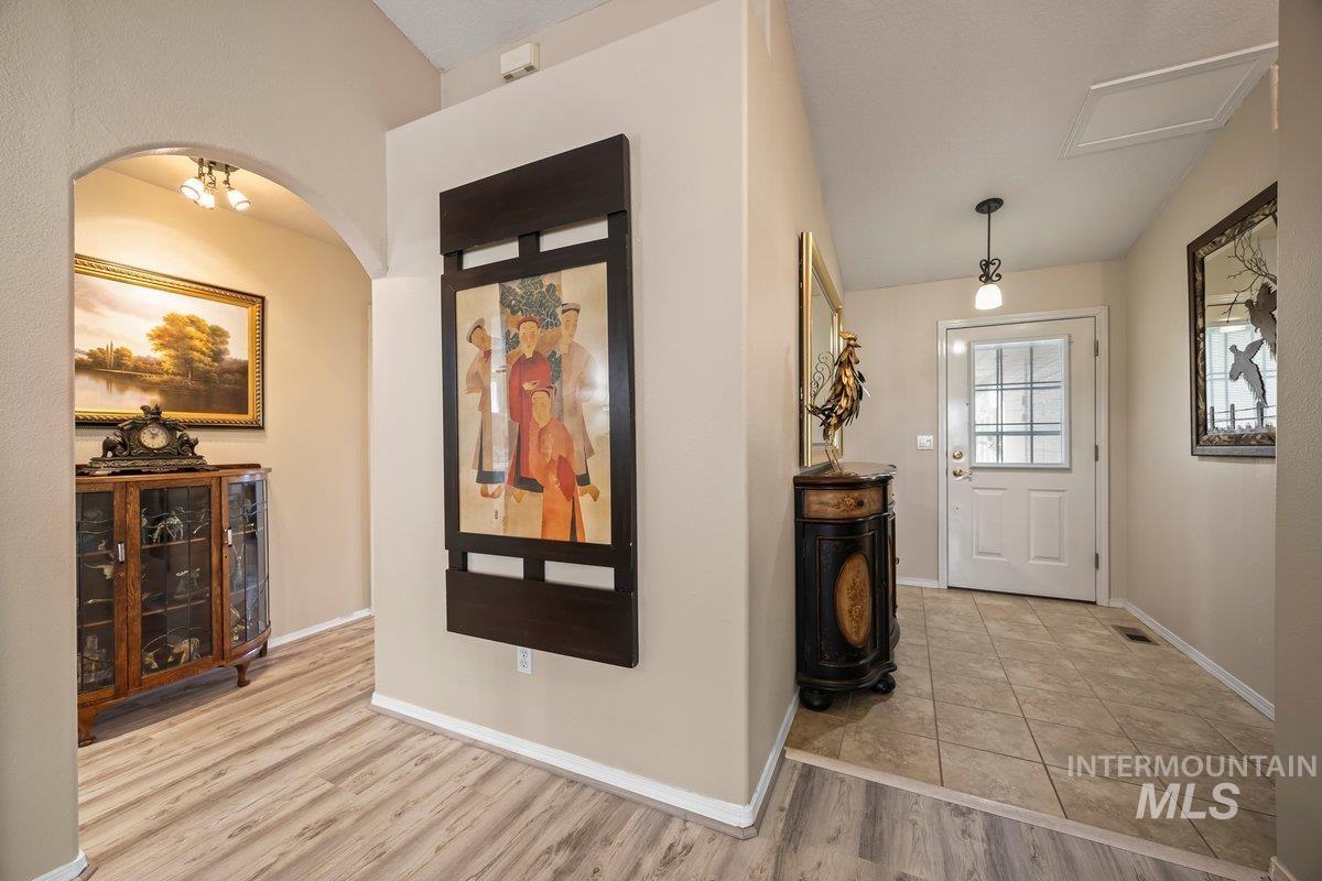 832 N Bristol St, Nampa, Idaho 83651, 3 Bedrooms, 2 Bathrooms, Residential For Sale, Price $334,900, 98960398