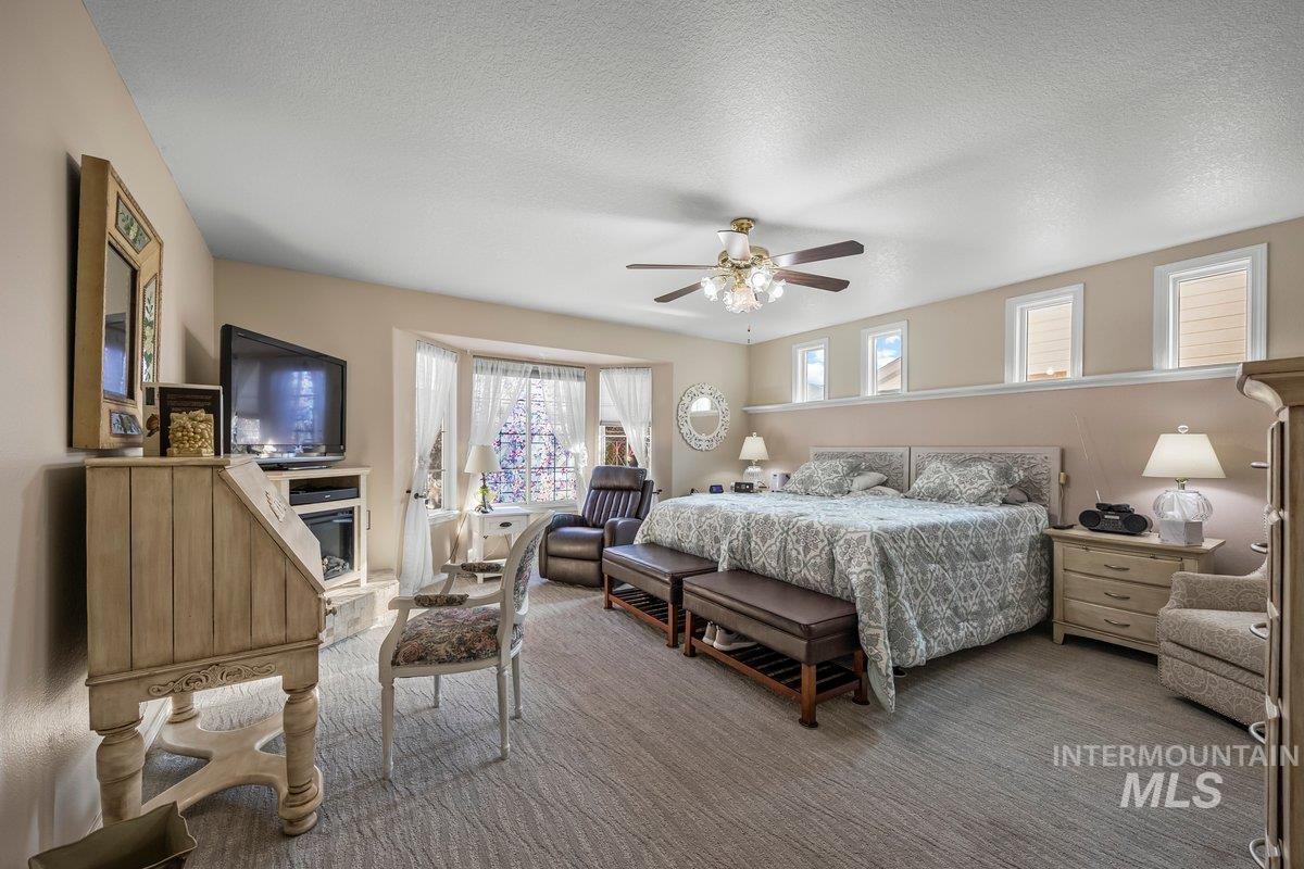 832 N Bristol St, Nampa, Idaho 83651, 3 Bedrooms, 2 Bathrooms, Residential For Sale, Price $334,900, 98960398