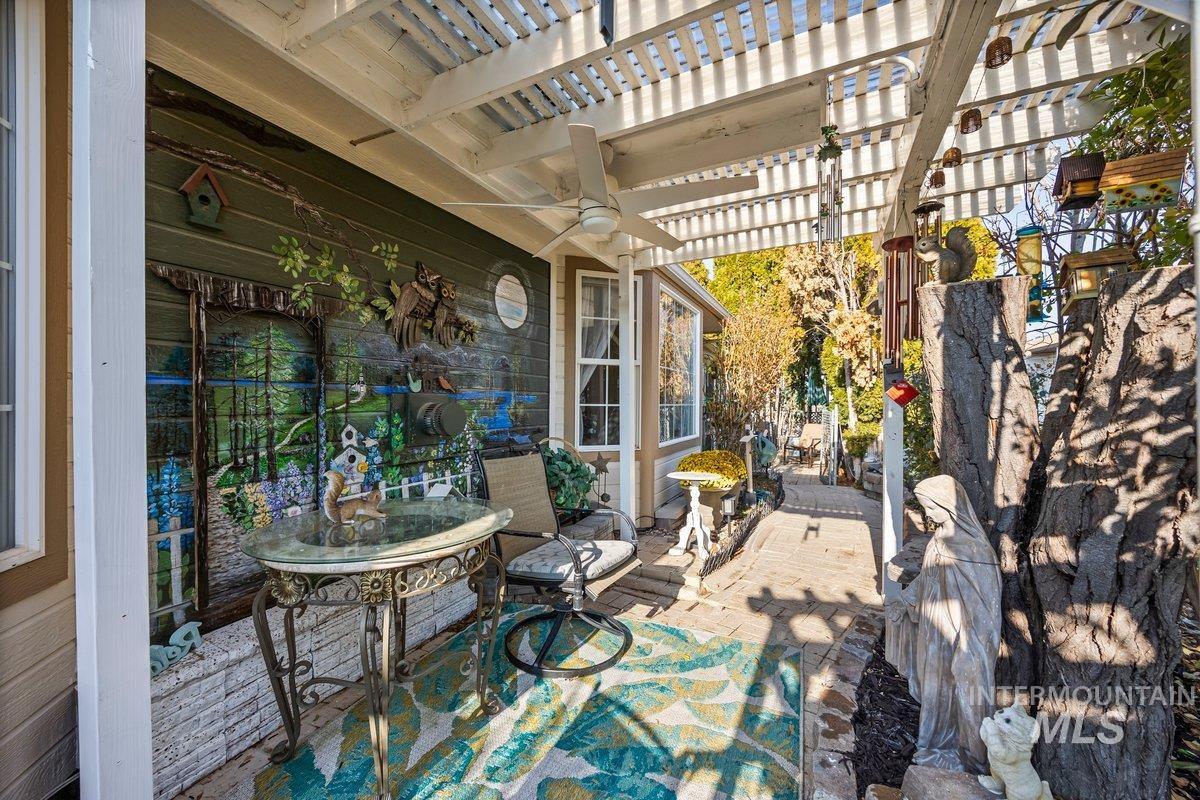 832 N Bristol St, Nampa, Idaho 83651, 3 Bedrooms, 2 Bathrooms, Residential For Sale, Price $334,900, 98960398