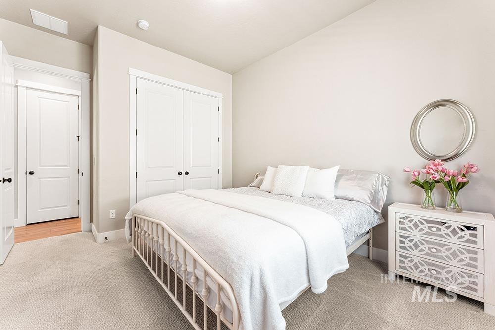 6087 S Pioneer Trail Way, Meridian, Idaho 83642, 3 Bedrooms, 2.5 Bathrooms, Residential For Sale, Price $799,900, 98960399
