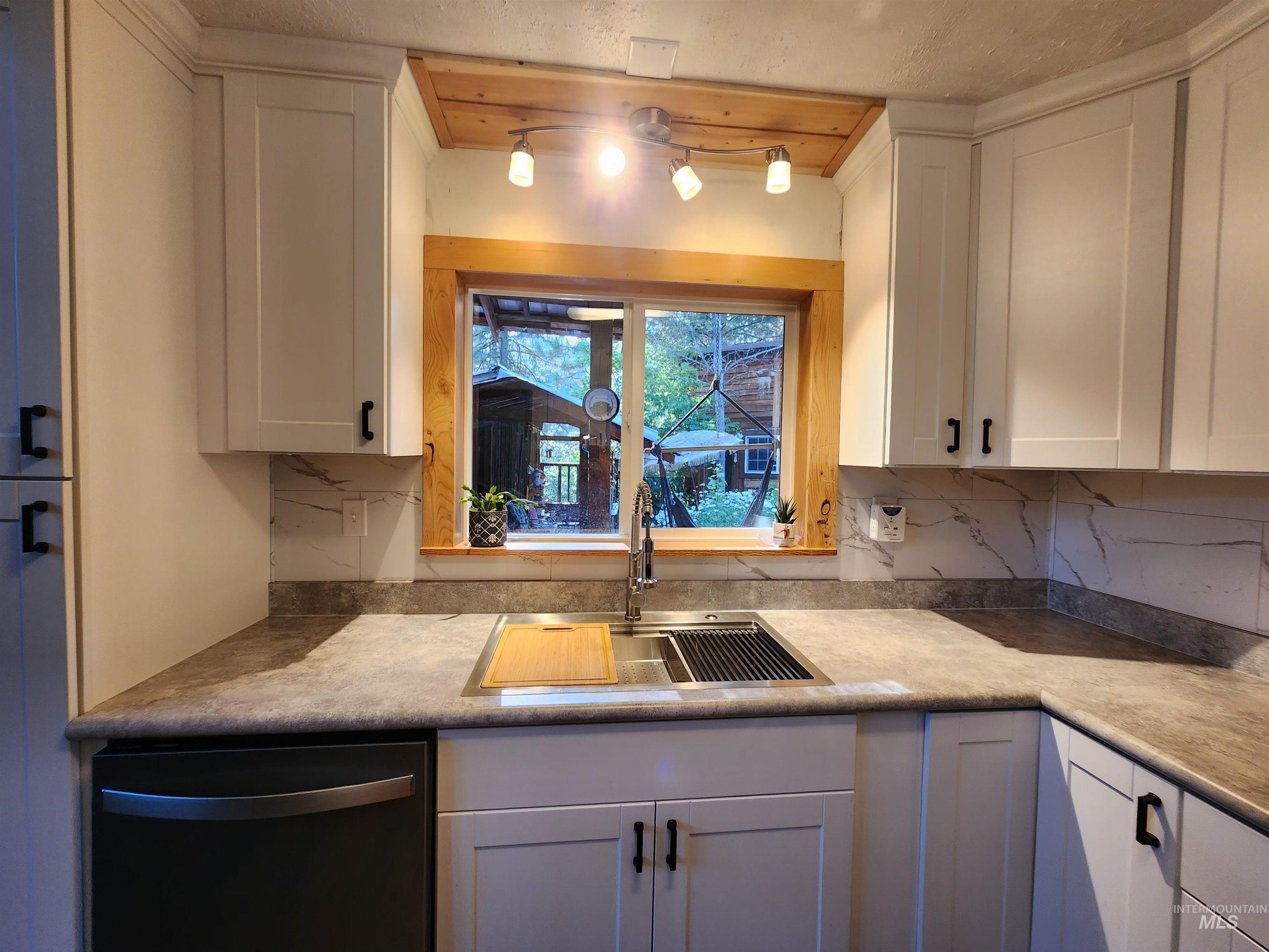 16 Holcomb, Clear Creek, Idaho 83716, 4 Bedrooms, 2 Bathrooms, Rental For Rent, Price $2,500, 98960400