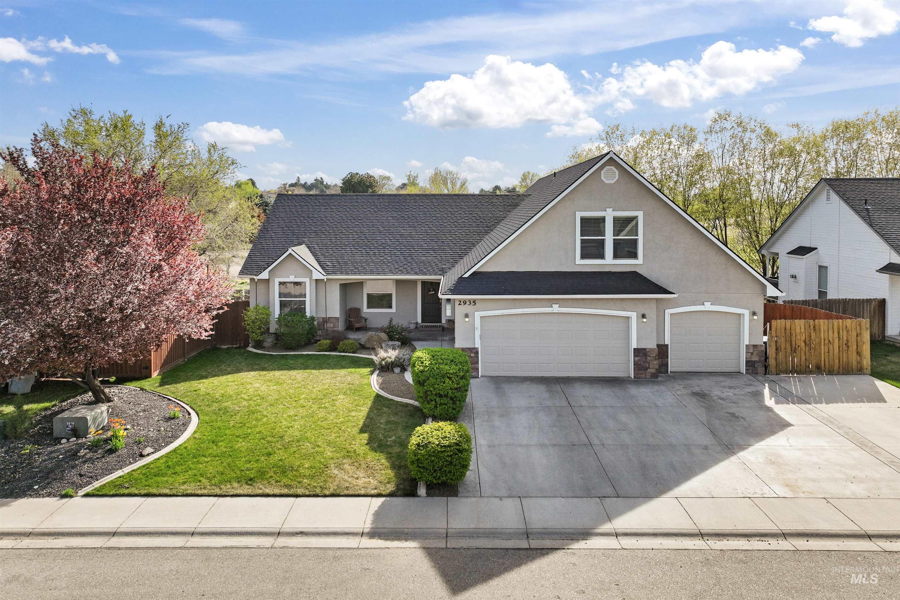2935 S Skyview Drive, Nampa, Idaho 83686, 5 Bedrooms, 4 Bathrooms, Residential For Sale, Price $575,000, 98960402