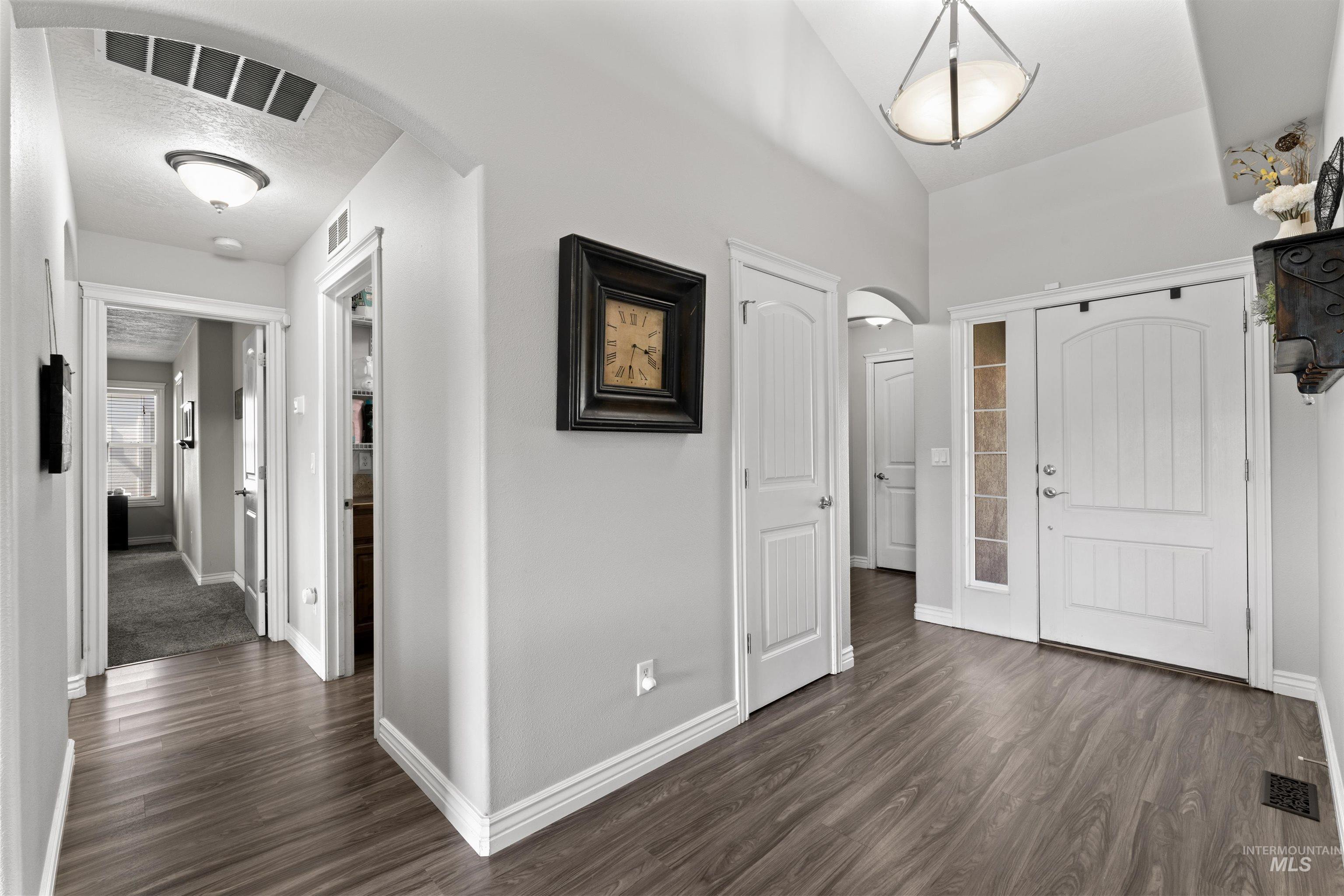 2935 S Skyview Drive, Nampa, Idaho 83686, 5 Bedrooms, 4 Bathrooms, Residential For Sale, Price $575,000, 98960402