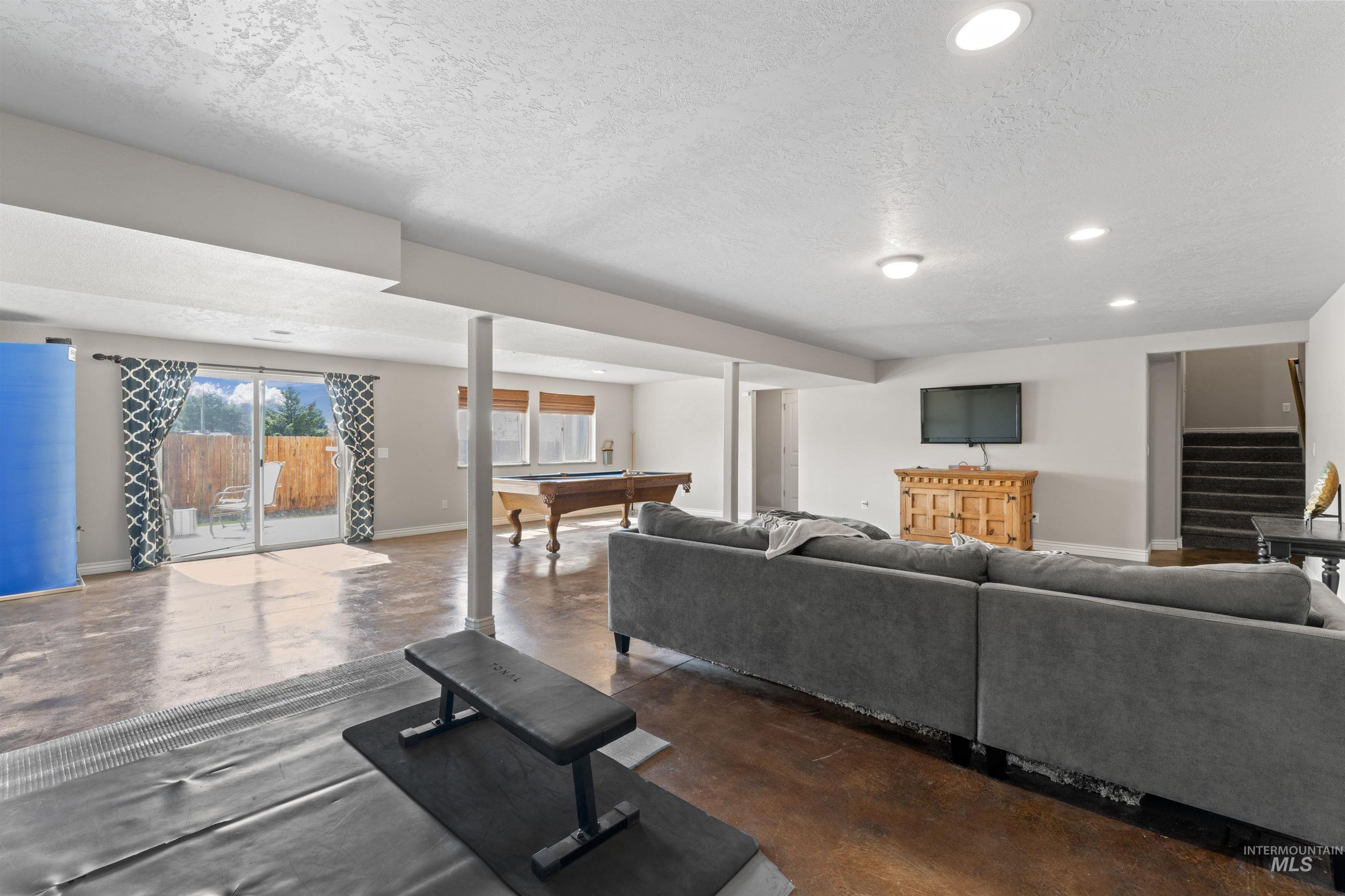 2935 S Skyview Drive, Nampa, Idaho 83686, 5 Bedrooms, 4 Bathrooms, Residential For Sale, Price $575,000, 98960402