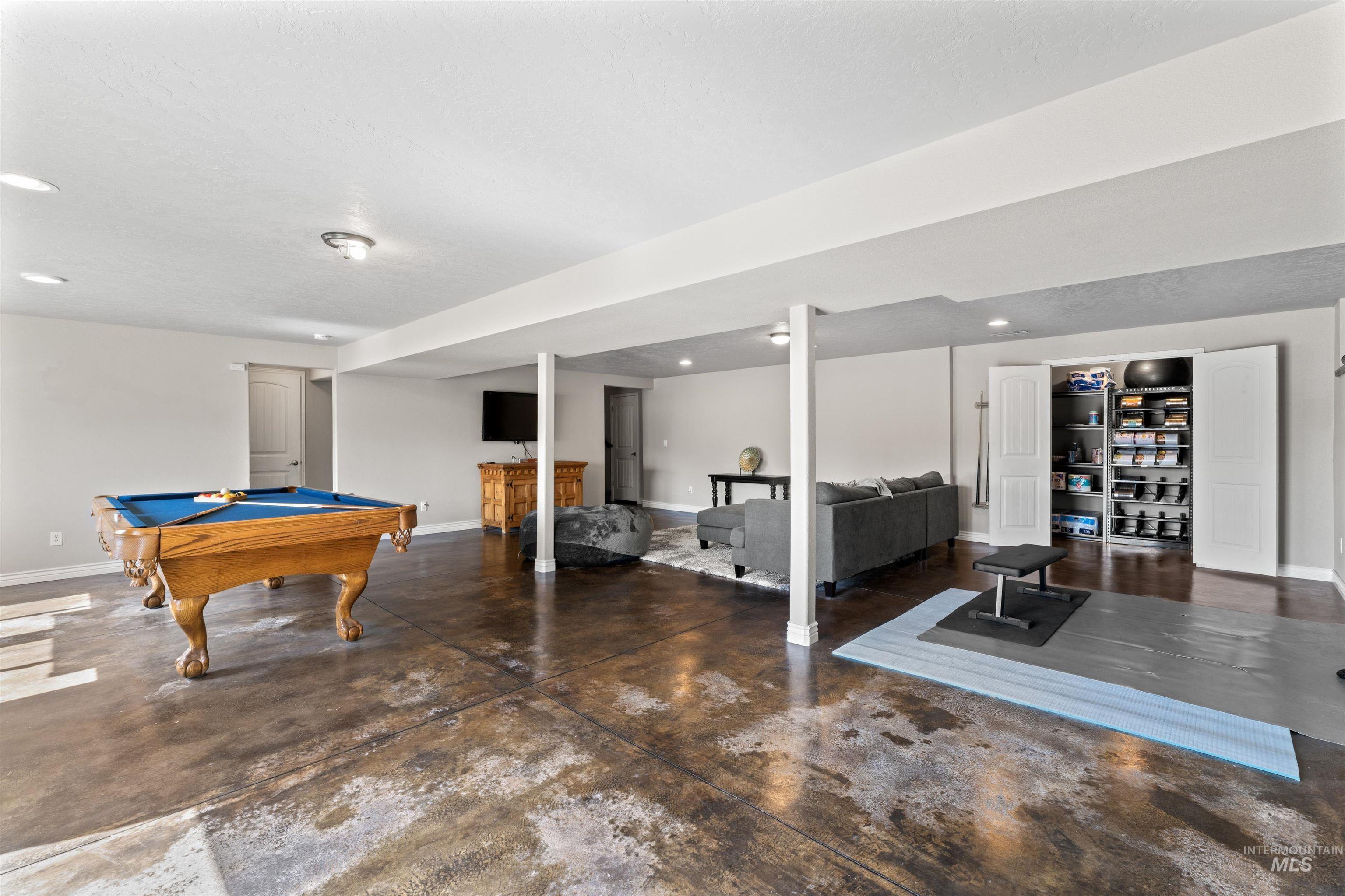 2935 S Skyview Drive, Nampa, Idaho 83686, 5 Bedrooms, 4 Bathrooms, Residential For Sale, Price $575,000, 98960402