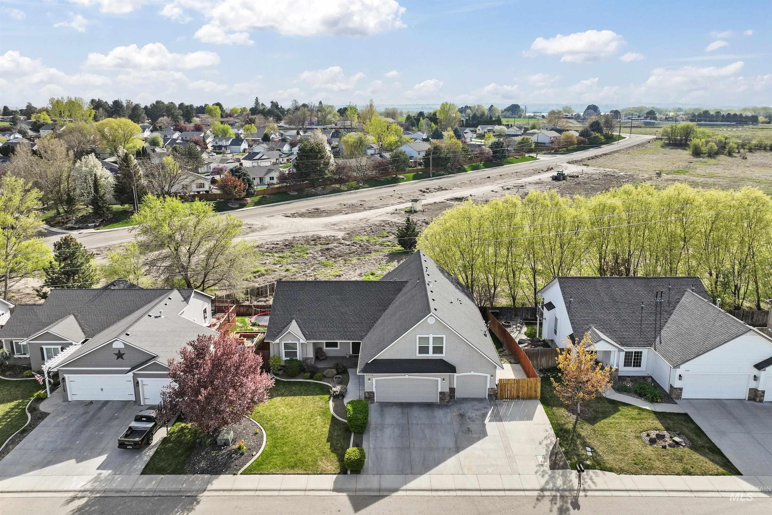 2935 S Skyview Drive, Nampa, Idaho 83686, 5 Bedrooms, 4 Bathrooms, Residential For Sale, Price $575,000, 98960402